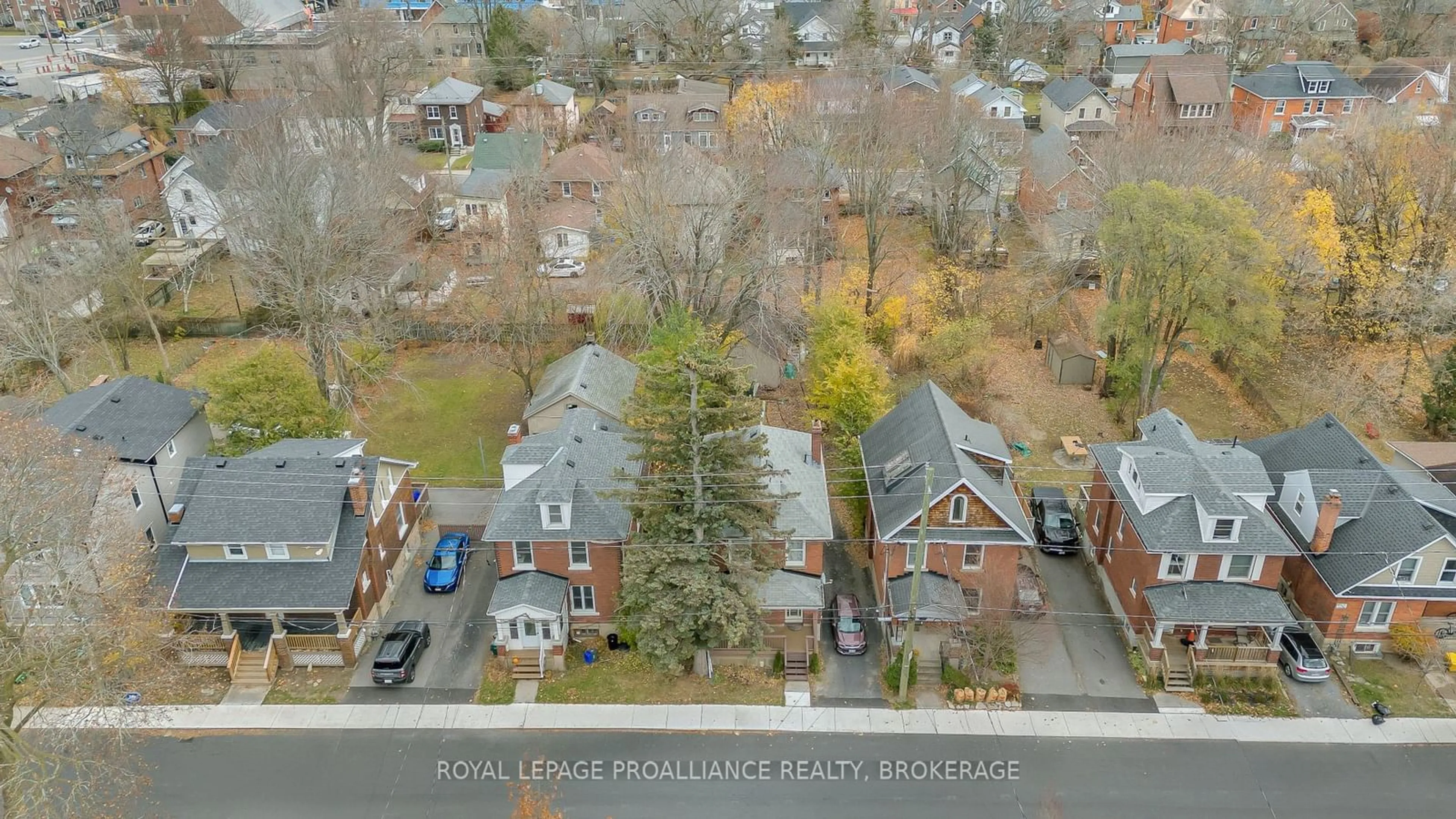 A pic from exterior of the house or condo, the street view for 485 Victoria St, Kingston Ontario K7L 3Z8