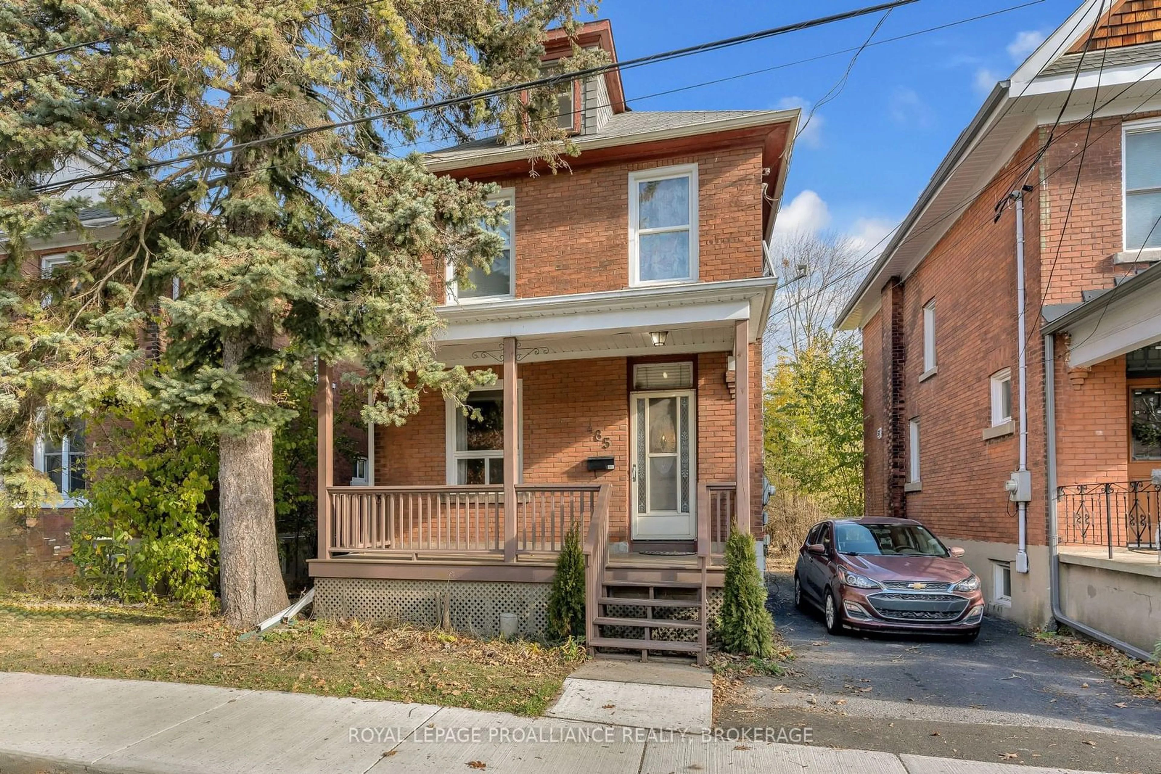 Home with brick exterior material for 485 Victoria St, Kingston Ontario K7L 3Z8