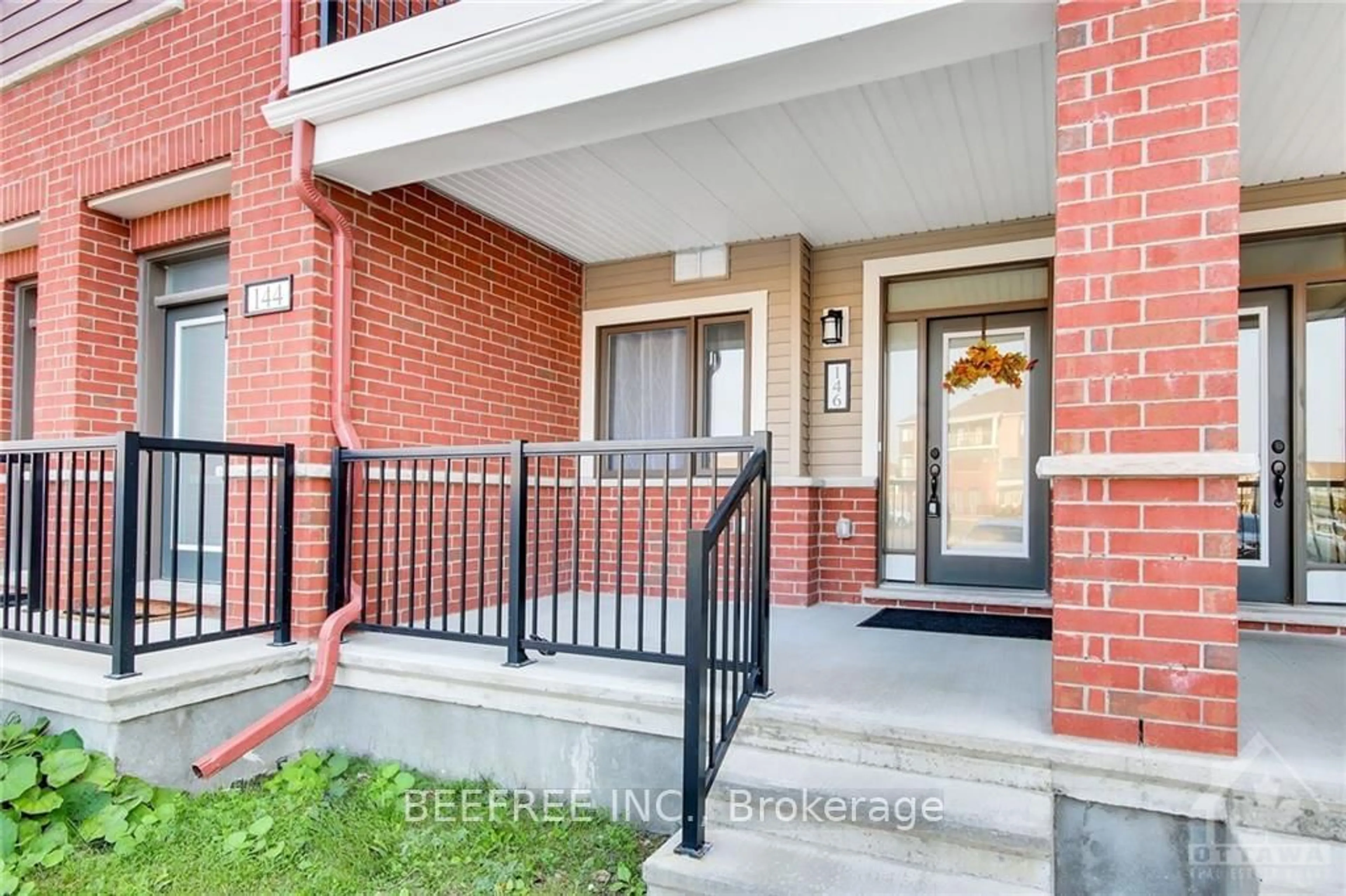 Indoor entryway for 146 WALLEYE, Barrhaven Ontario K2J 6R2