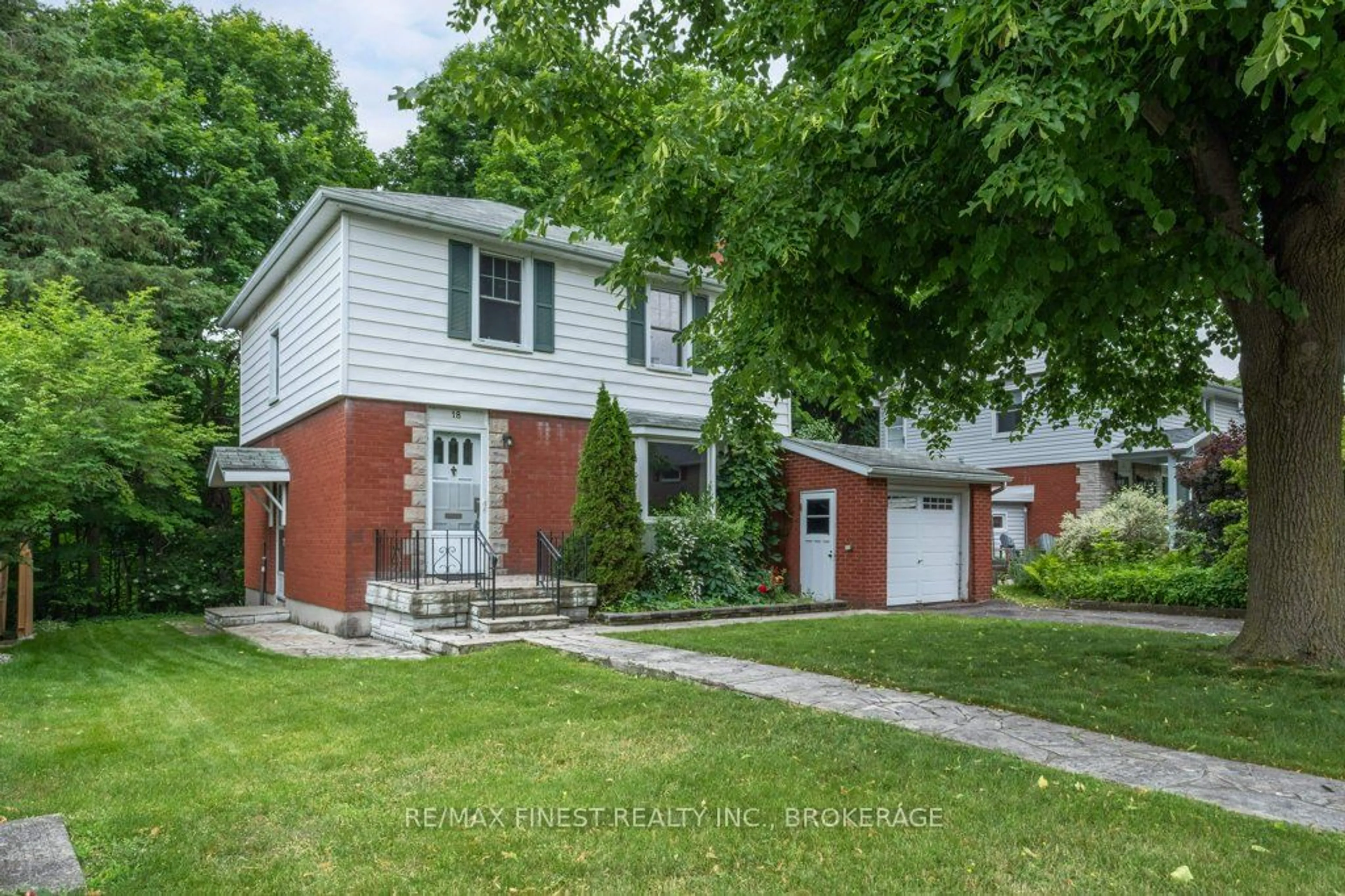 Frontside or backside of a home, the street view for 18 STRATHCONA Cres, Kingston Ontario K7M 1N8