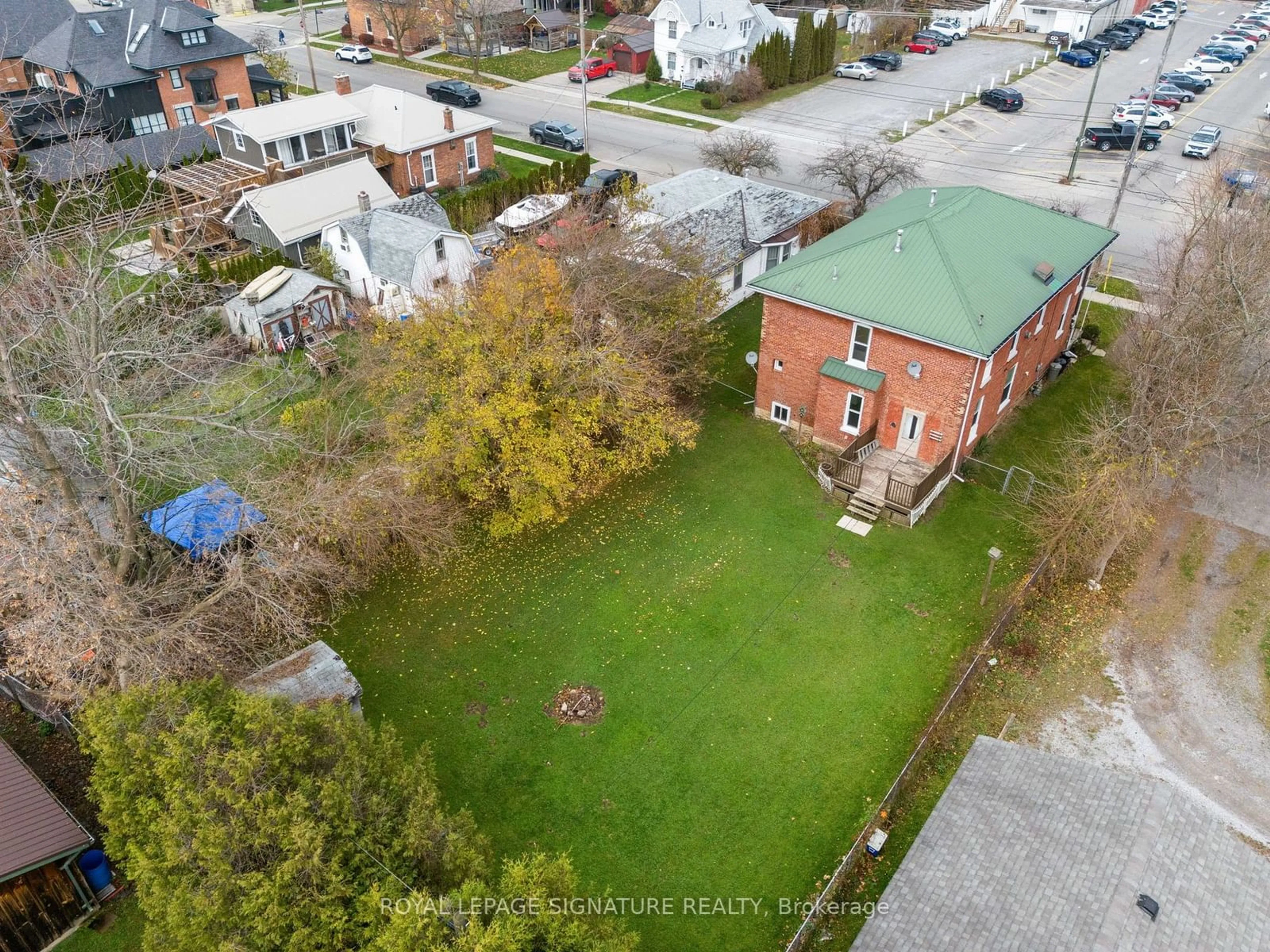 Frontside or backside of a home, the street view for 311 George St, Norfolk Ontario N0A 1N0