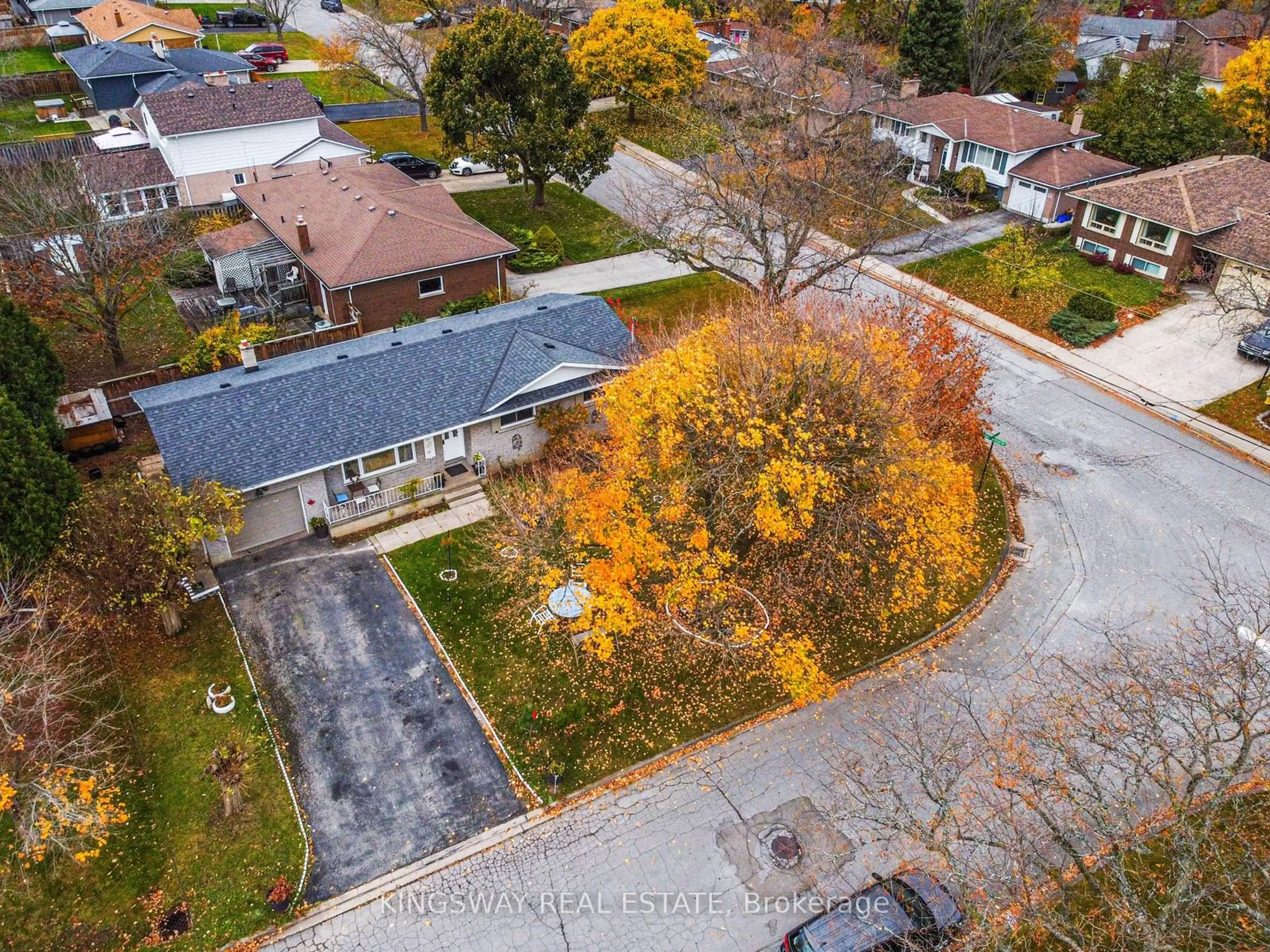 Frontside or backside of a home, the street view for 4187 HIGHLAND PARK Dr, Lincoln Ontario L0R 1B7