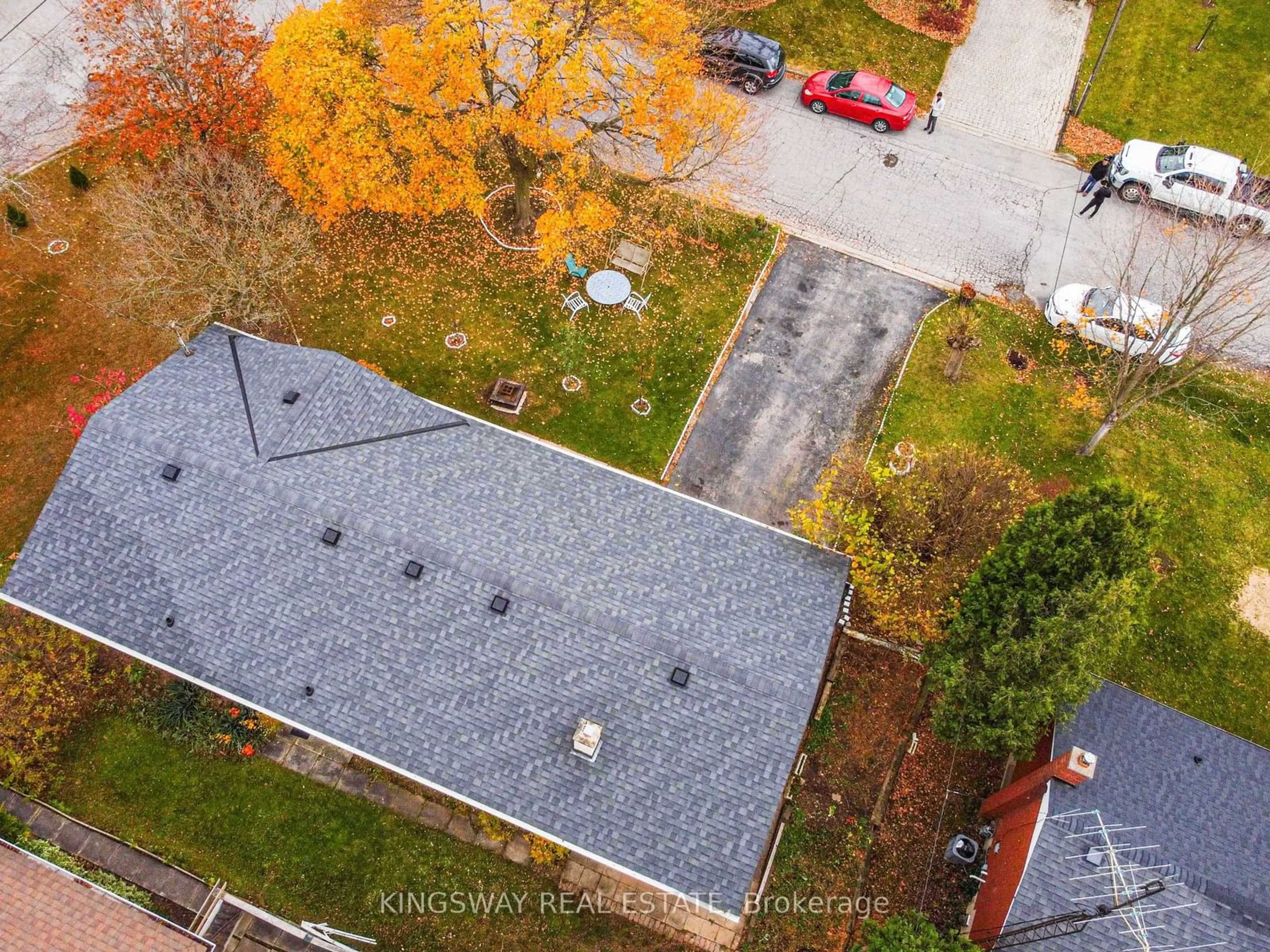 Frontside or backside of a home, the fenced backyard for 4187 HIGHLAND PARK Dr, Lincoln Ontario L0R 1B7