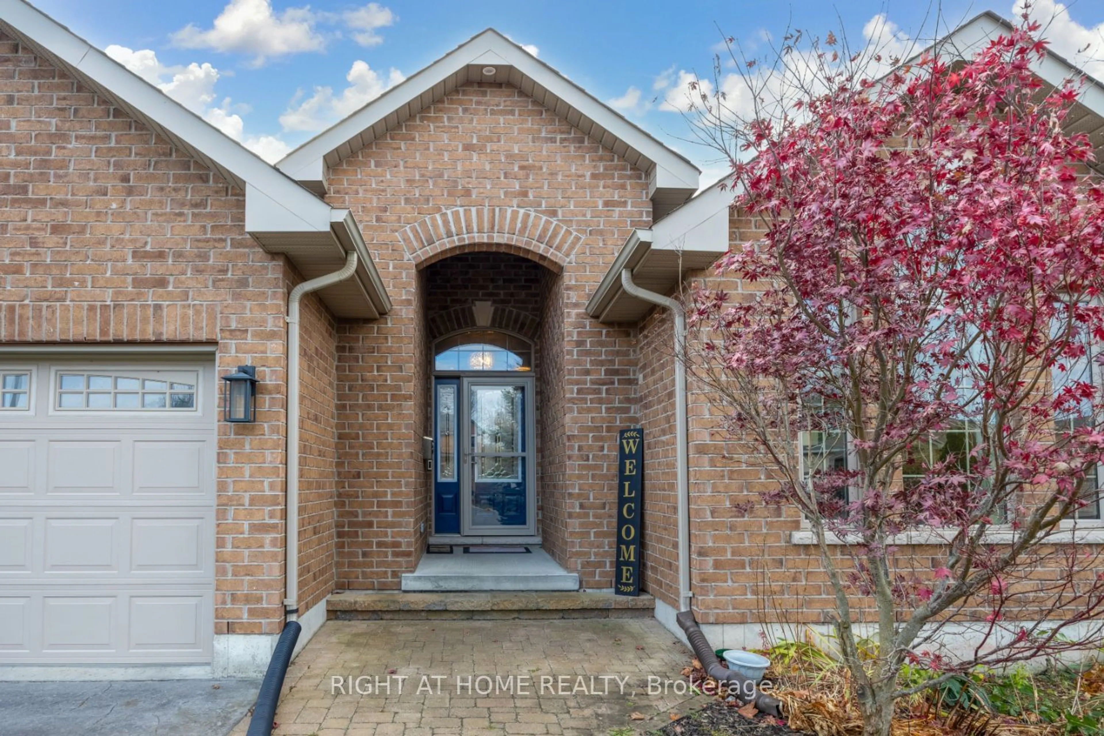 Home with brick exterior material for 22 Lavender Pl, Belleville Ontario K8P 0B9