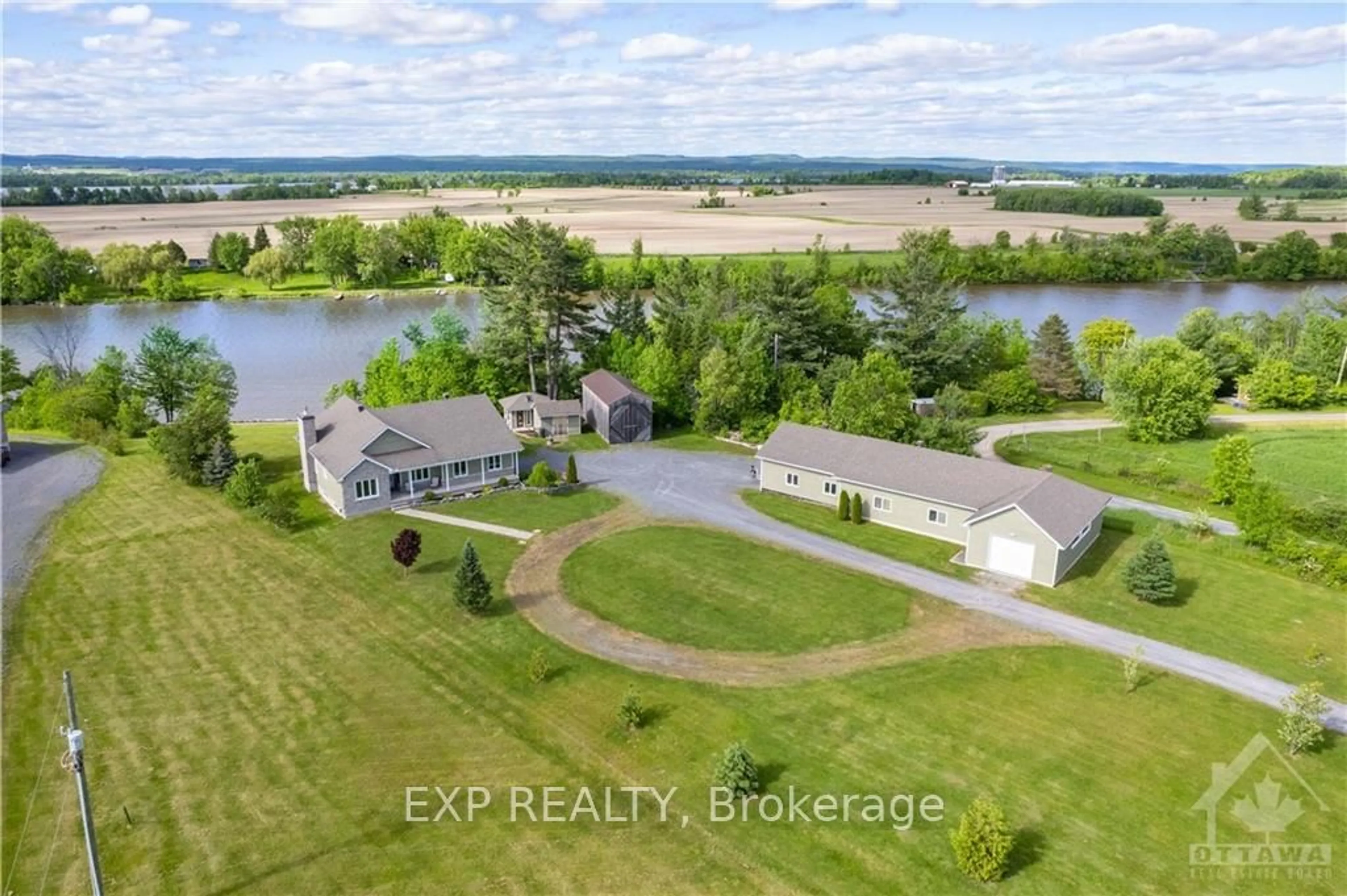 Frontside or backside of a home, cottage for 2511 PRINCIPALE St, Alfred and Plantagenet Ontario K0A 3K0