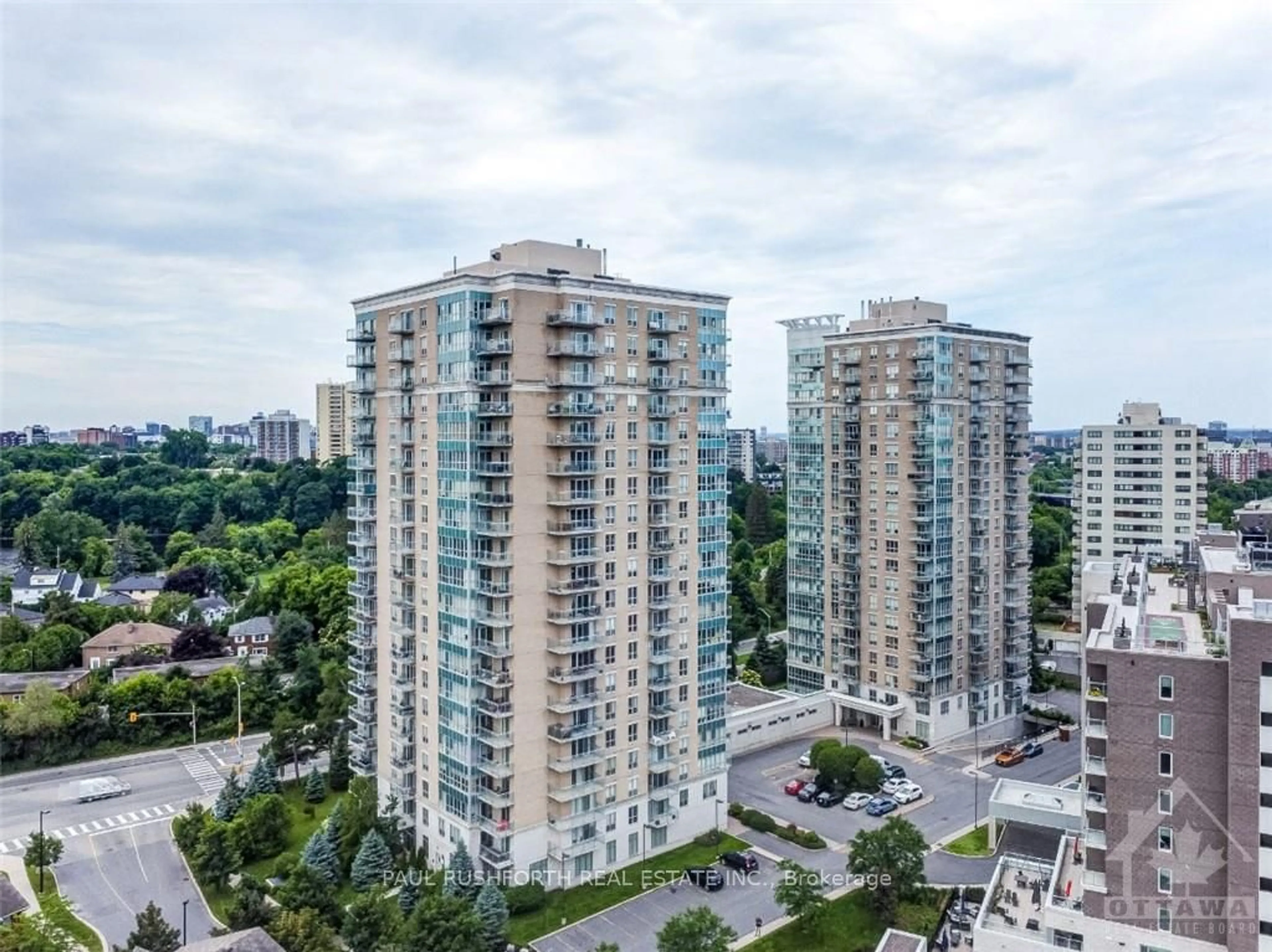 A pic from exterior of the house or condo, the view of city buildings for 90 LANDRY St #203, Vanier and Kingsview Park Ontario K1L 0A9