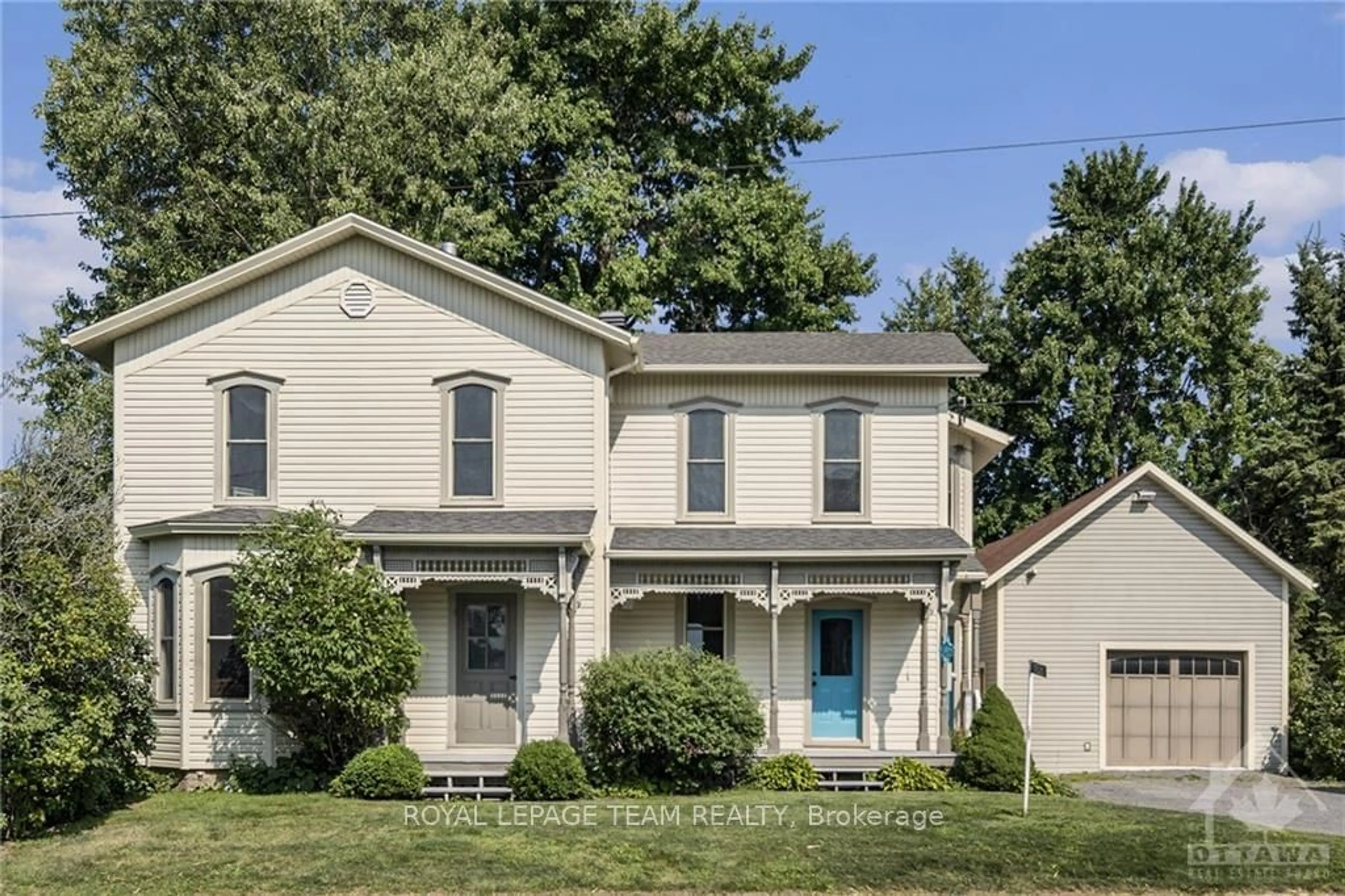 Frontside or backside of a home, cottage for 11520 QUEEN St, North Dundas Ontario K0E 1J0