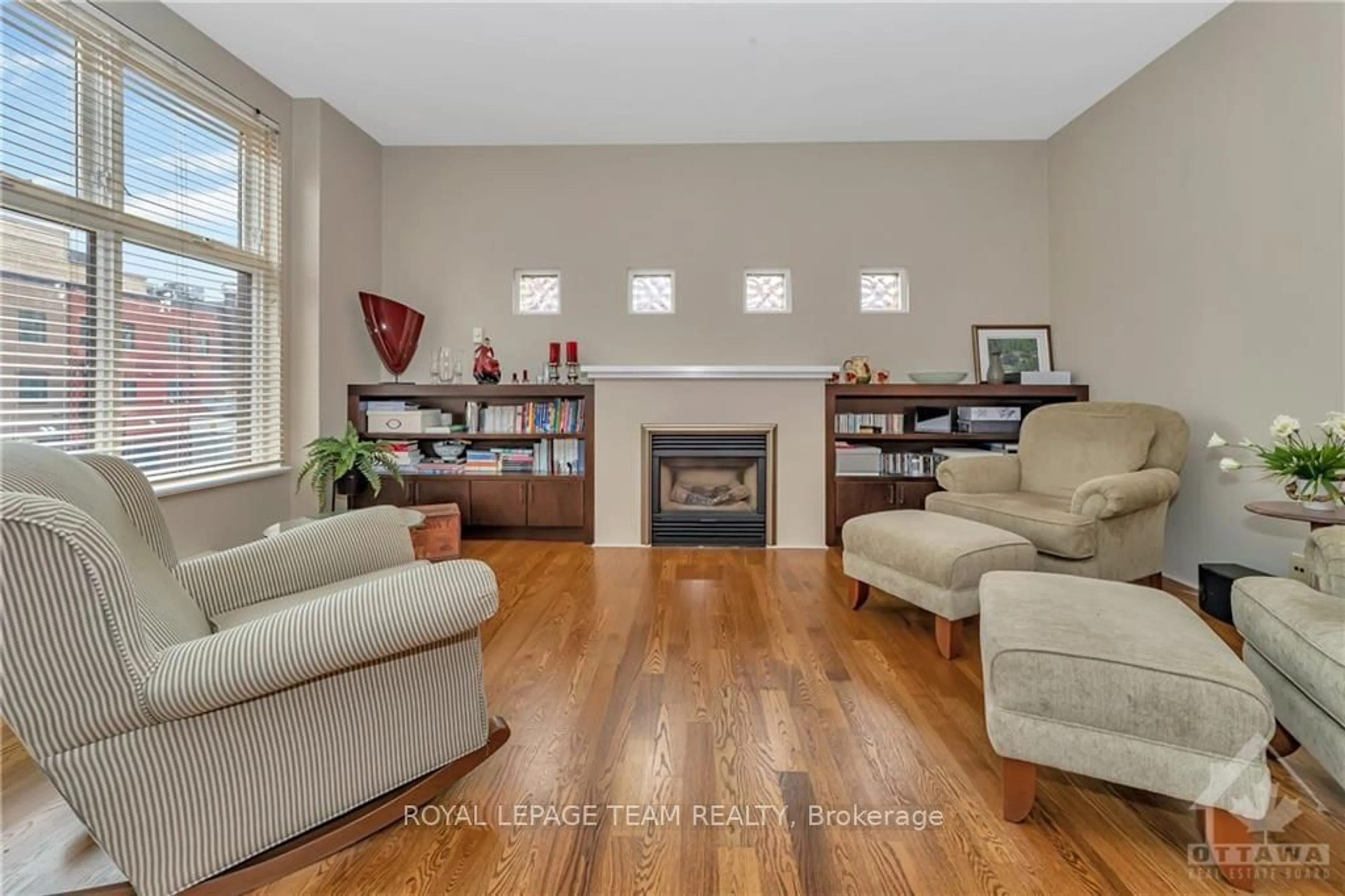 Living room, wood floors for 144 CLARENCE St #3B, Lower Town - Sandy Hill Ontario K1N 5P8