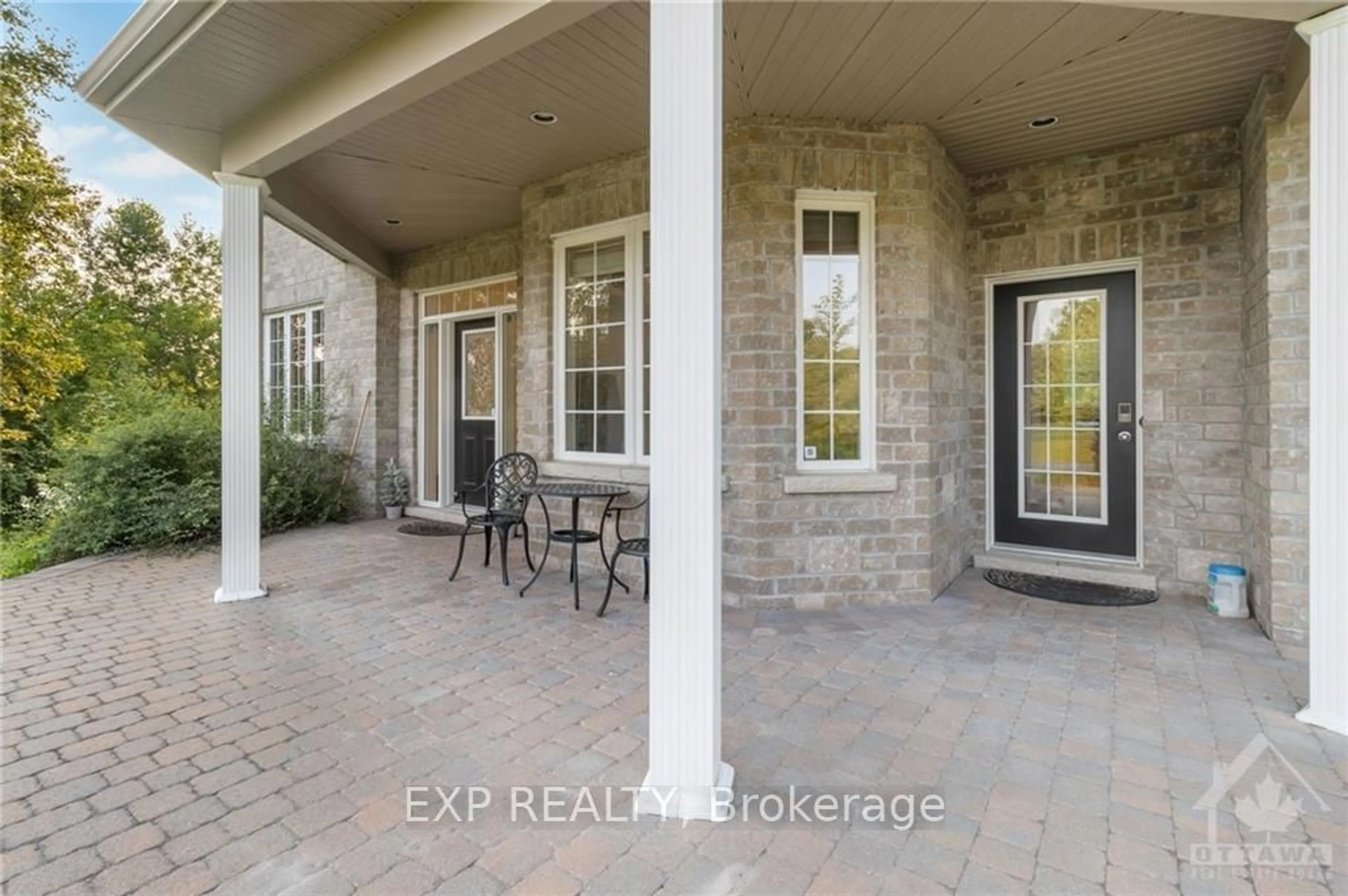 Indoor entryway, cement floor for 6131 PEBBLEWOODS Dr, Greely - Metcalfe - Osgoode - Vernon and Area Ontario K4P 0A1