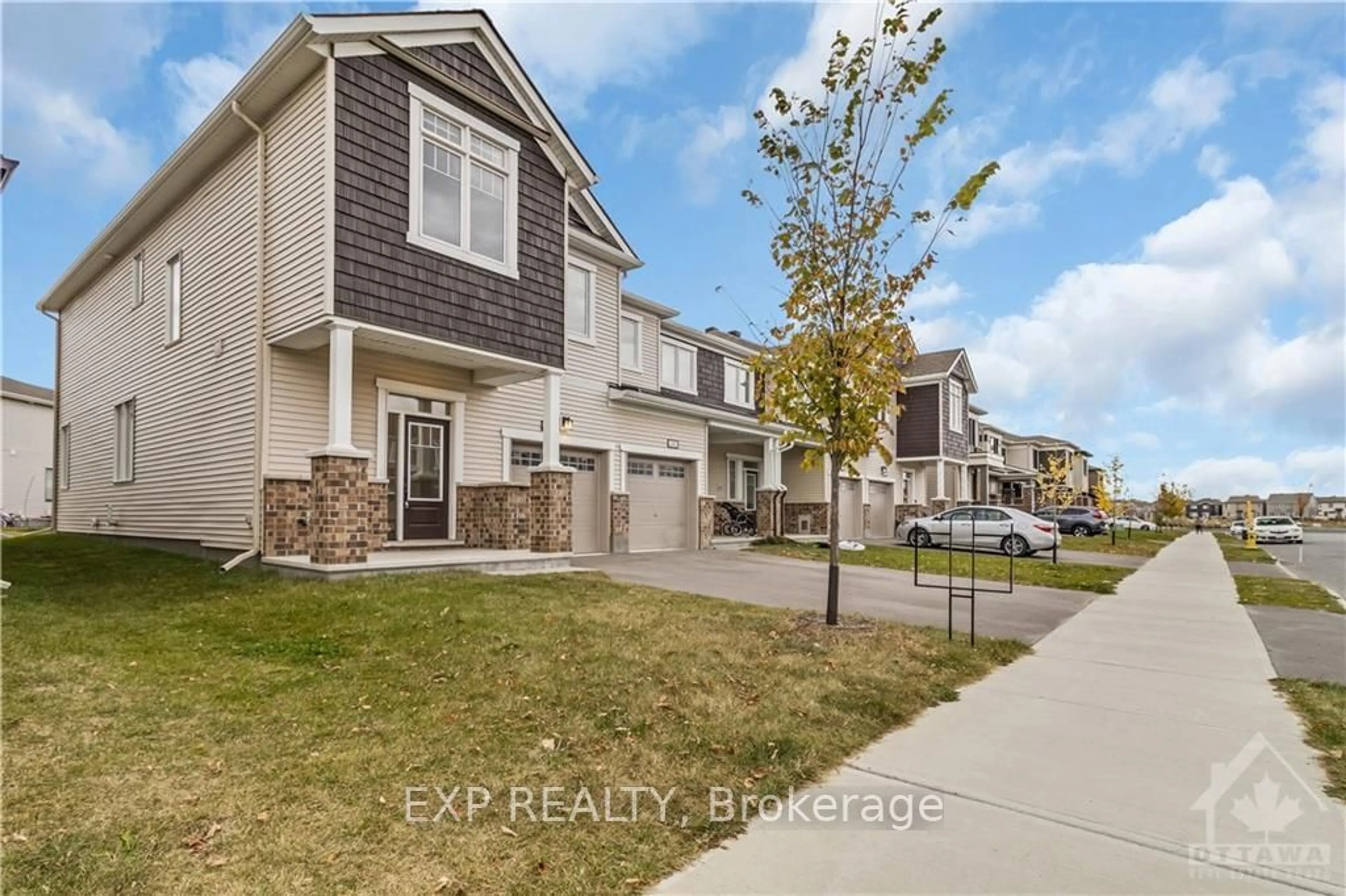 A pic from exterior of the house or condo, the street view for 522 FLAGSTAFF Dr, Barrhaven Ontario K2J 6W1