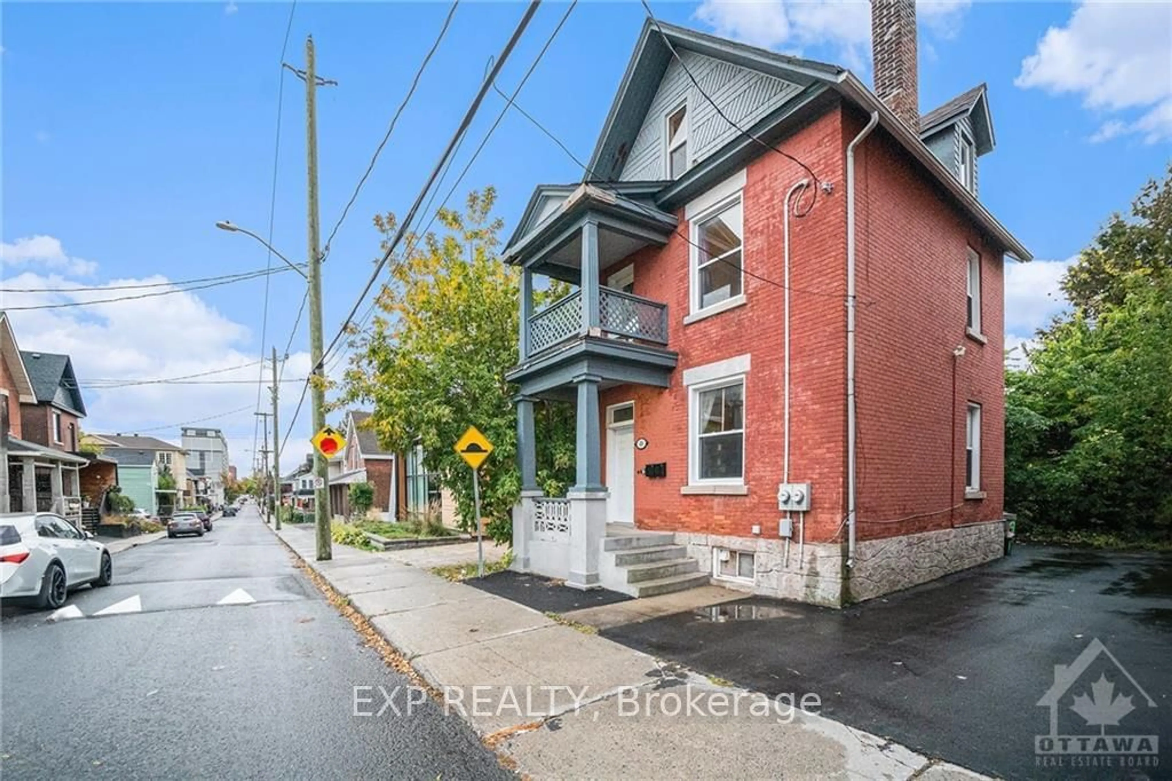 A pic from exterior of the house or condo, the street view for 48 BELL St, West Centre Town Ontario K1R 7C7