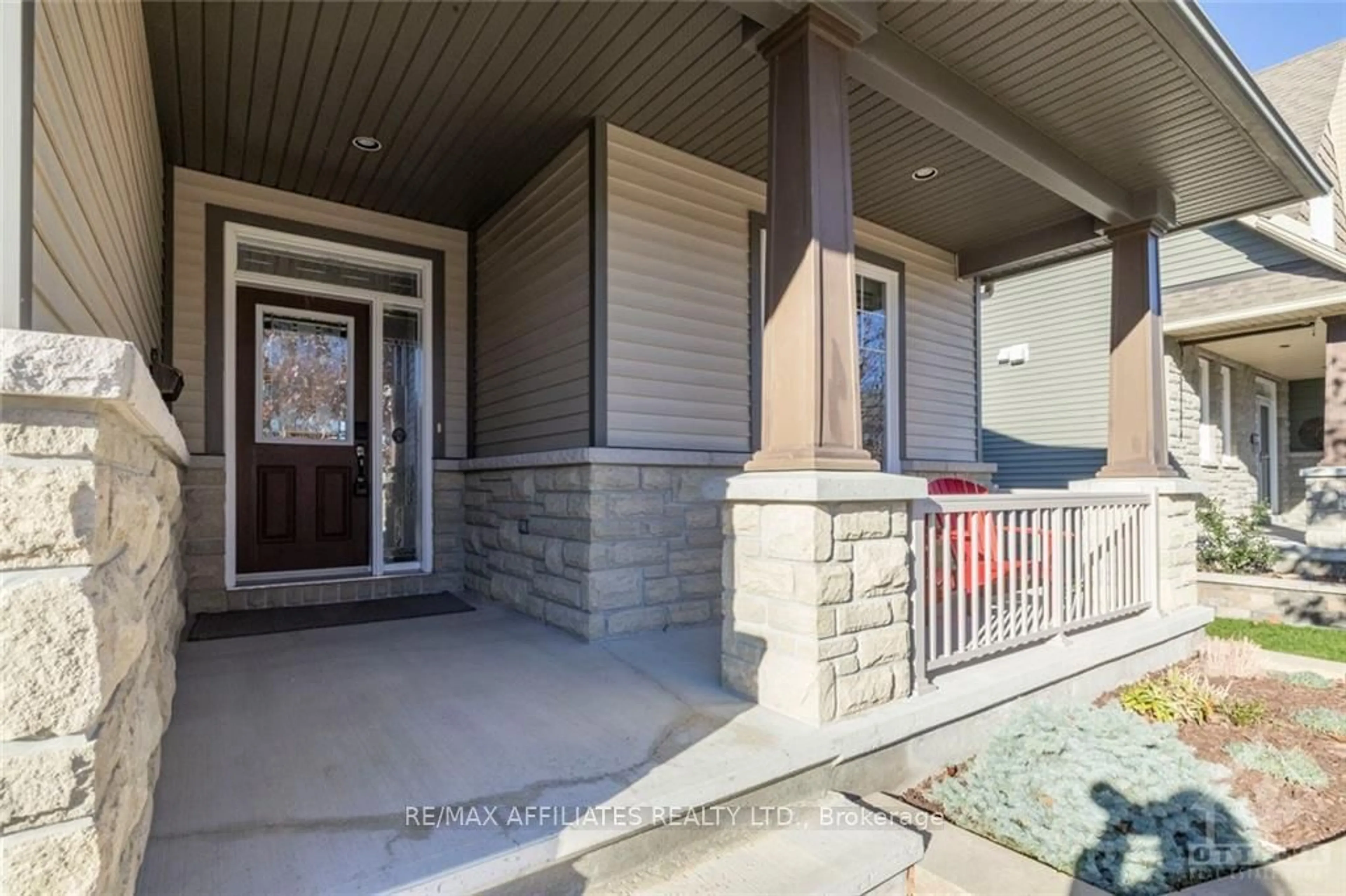 Indoor entryway, cement floor for 225 SANTIAGO St, Carleton Place Ontario K7C 0C7