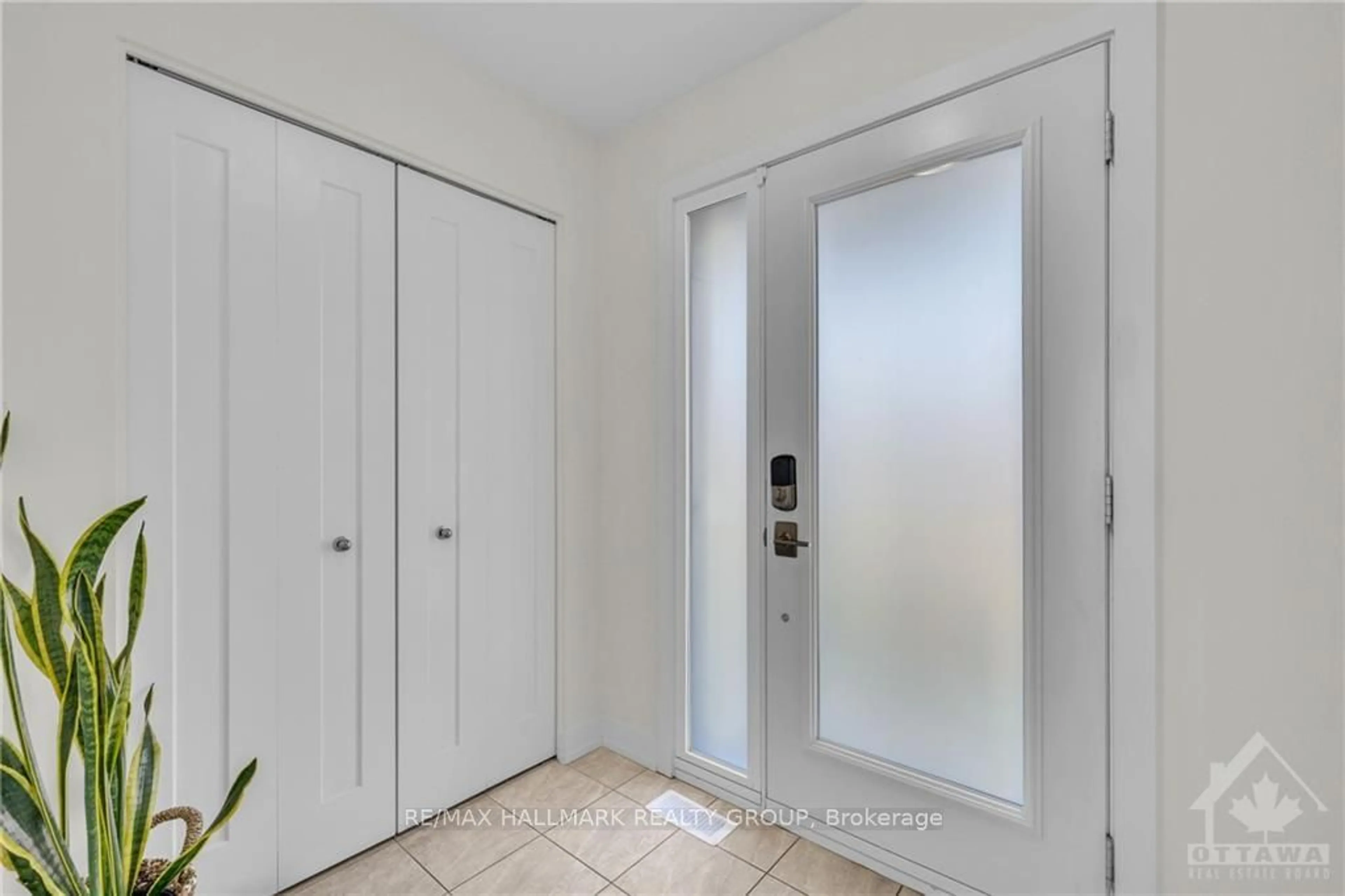 Indoor entryway, not visible floor for 193 ONYX Cres, Clarence-Rockland Ontario K4K 0H5