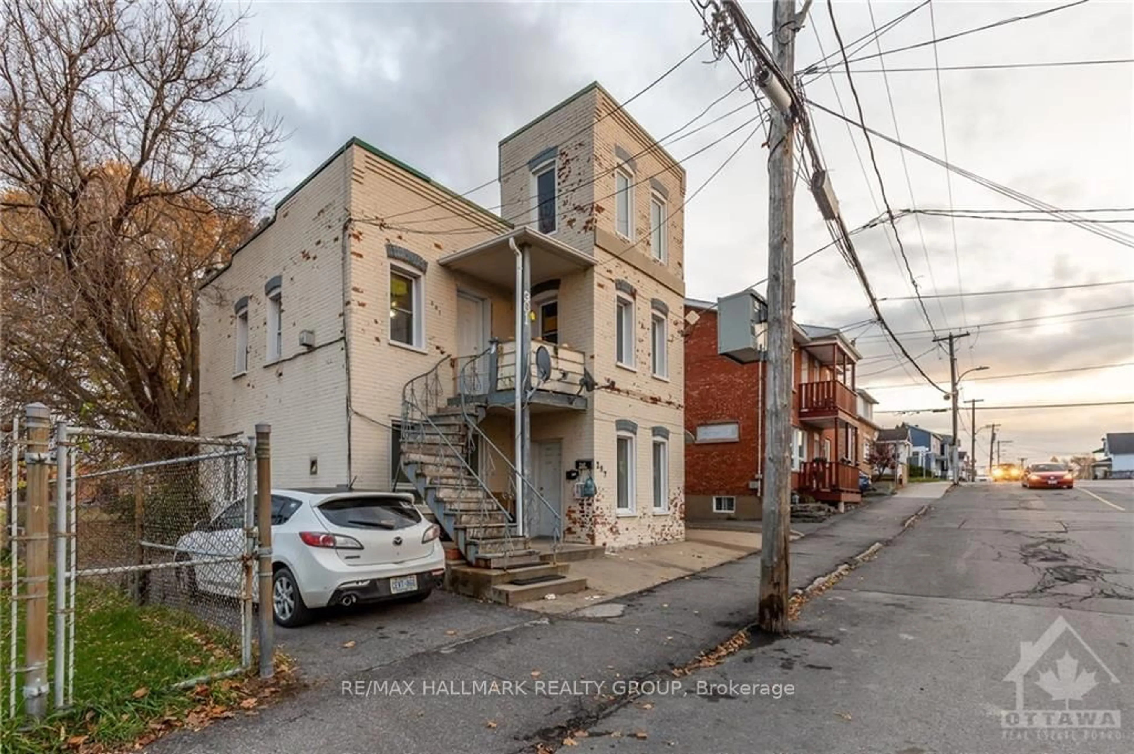 A pic from exterior of the house or condo, the street view for 297-301 WILLIAM St, Hawkesbury Ontario K6A 1X2