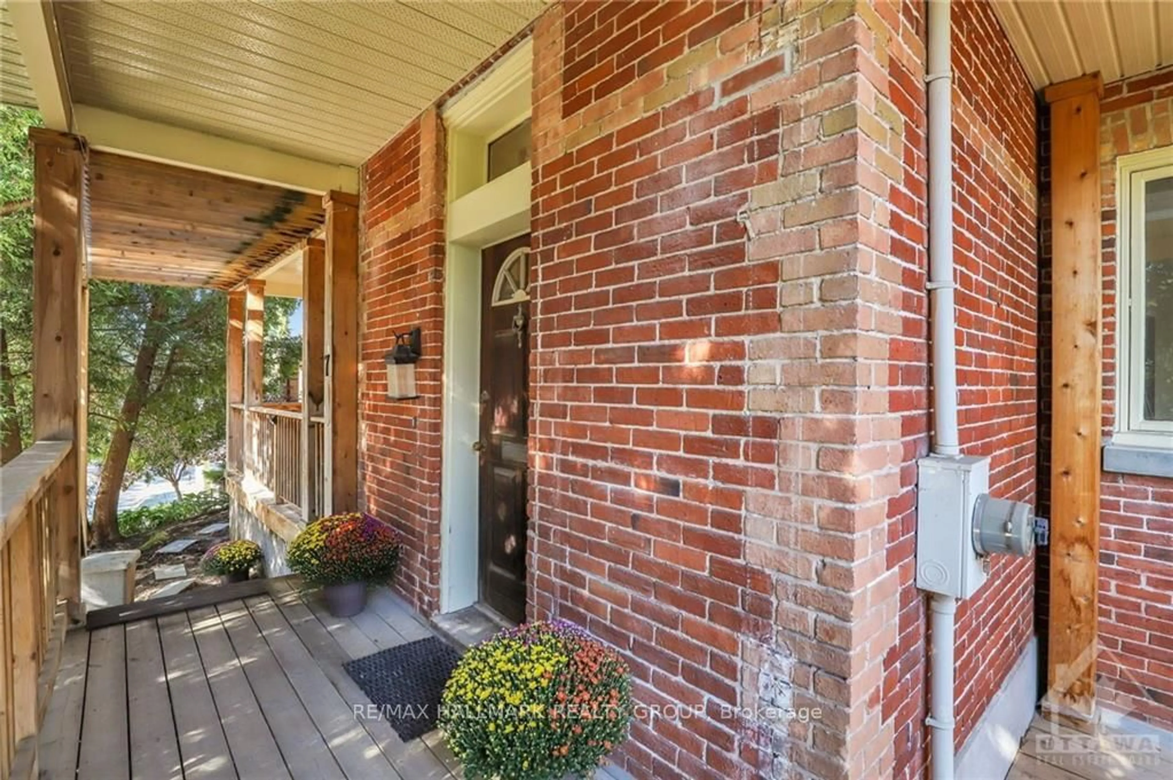 Home with brick exterior material for 7 CLAREY Ave, Glebe - Ottawa East and Area Ontario K1S 2R6