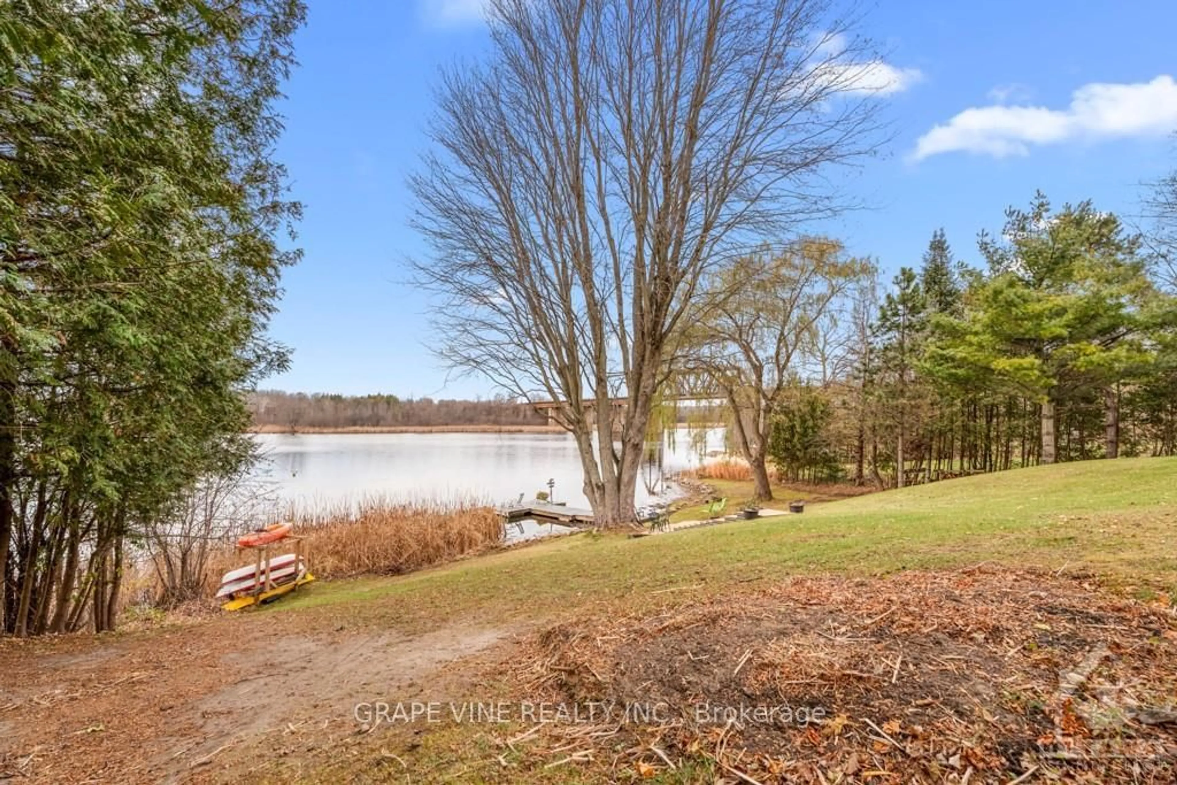 Patio, the view of lake or river for 529 MAIN St, Merrickville-Wolford Ontario K0G 1N0