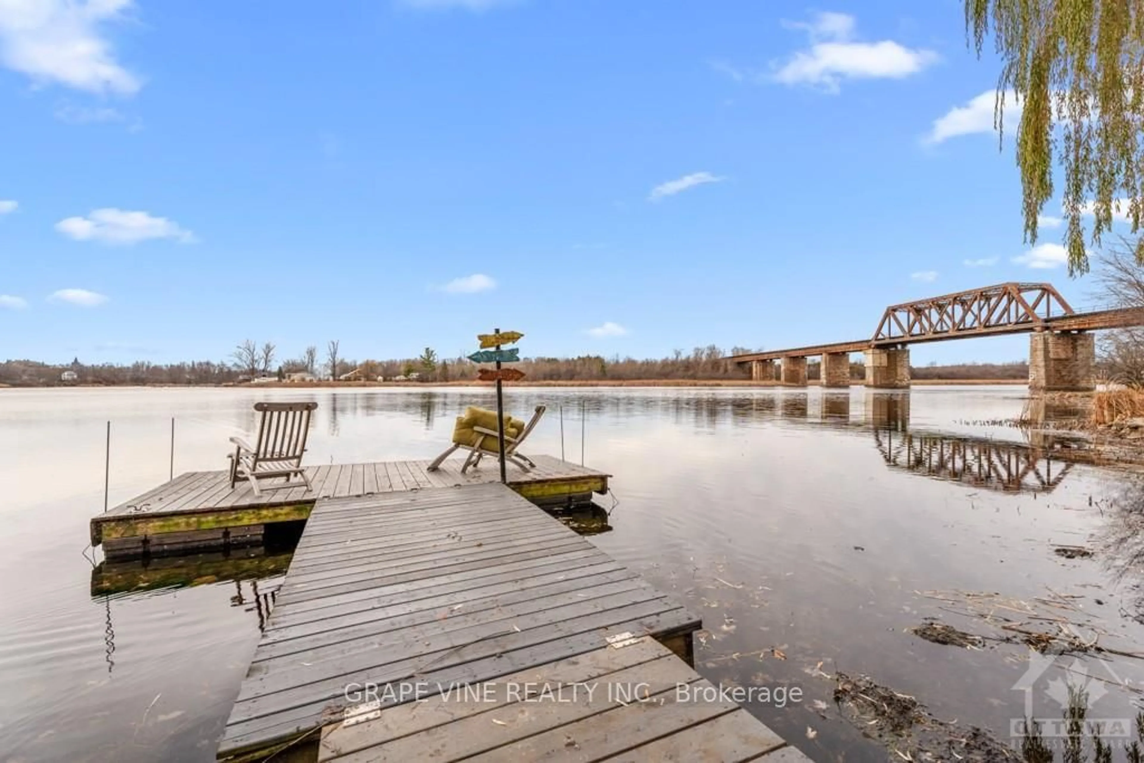 Patio, the view of lake or river for 529 MAIN St, Merrickville-Wolford Ontario K0G 1N0