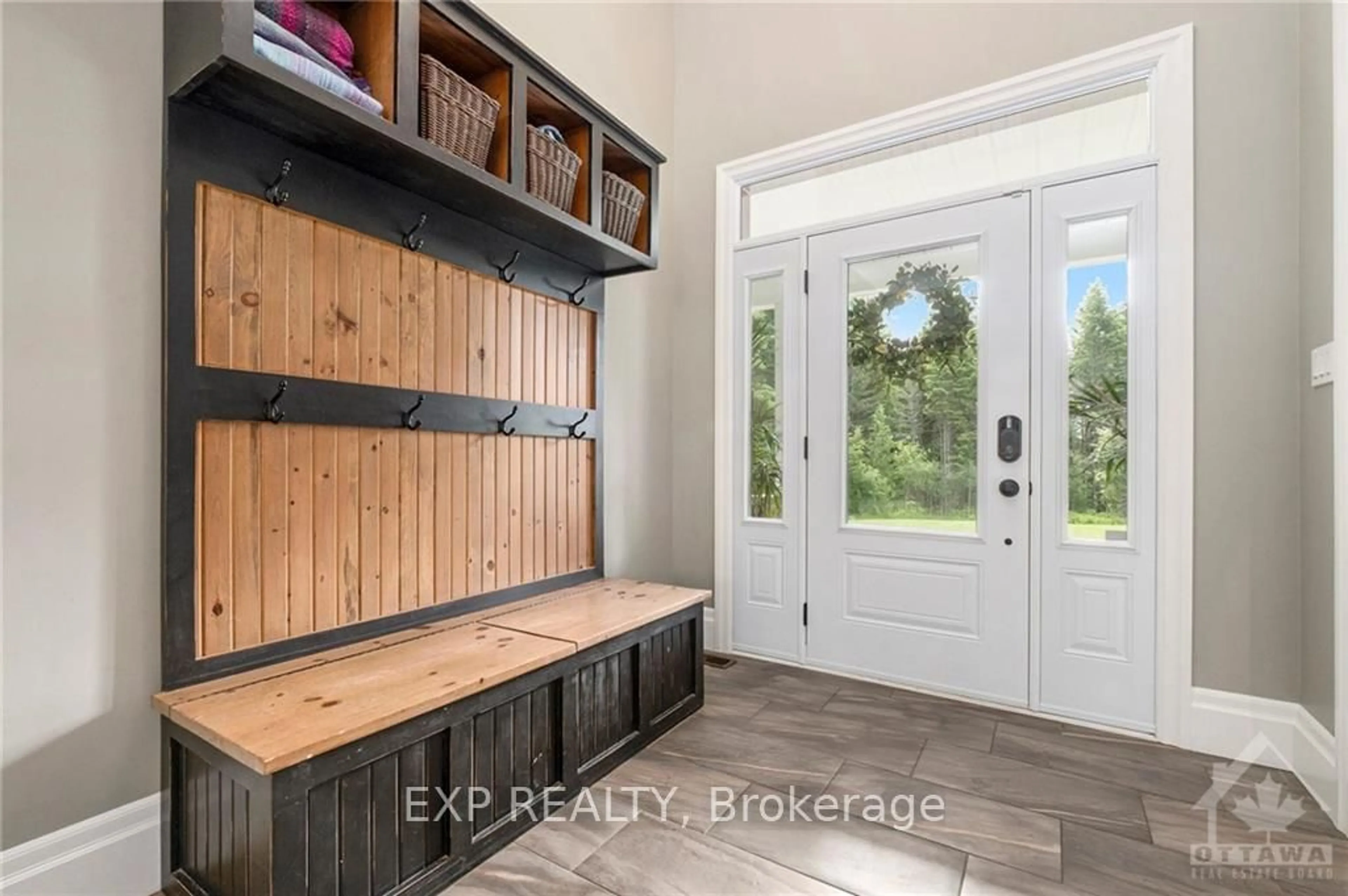 Indoor entryway, wood floors for 10385 SHAW Rd, North Dundas Ontario K0E 1S0