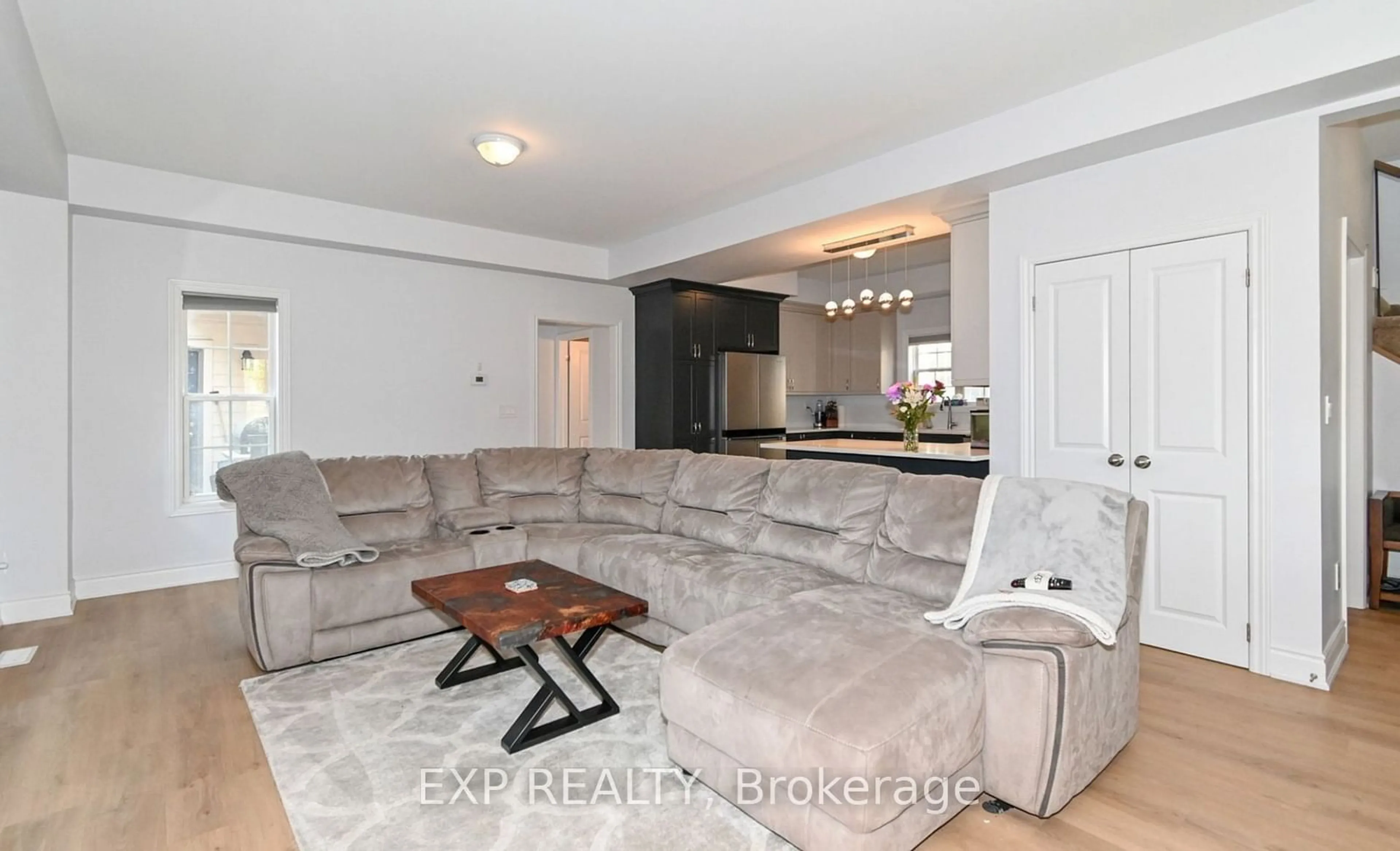 Living room, wood floors for 941 John Fairhurst Blvd, Cobourg Ontario K9A 1L9