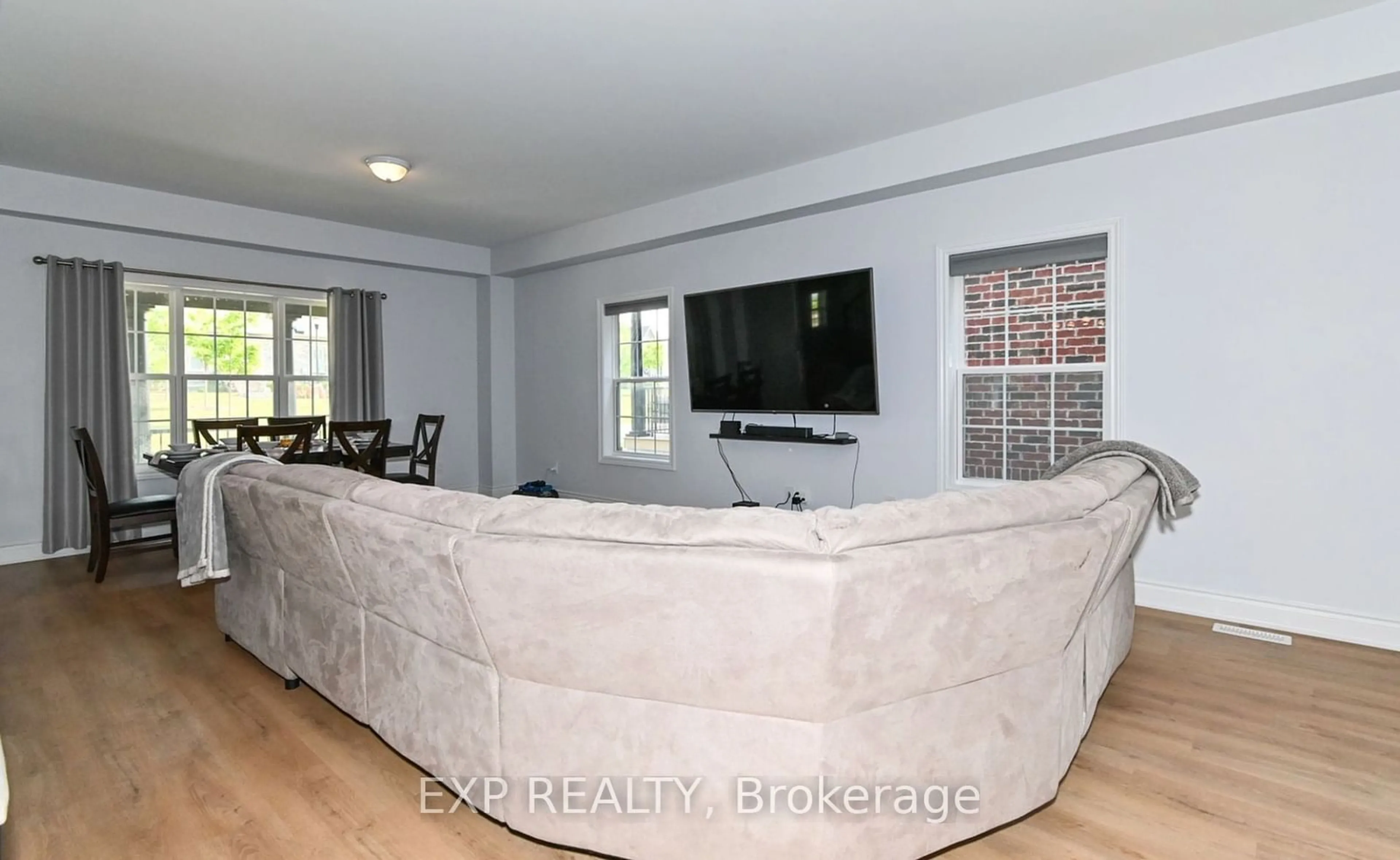 Living room, wood floors for 941 John Fairhurst Blvd, Cobourg Ontario K9A 1L9