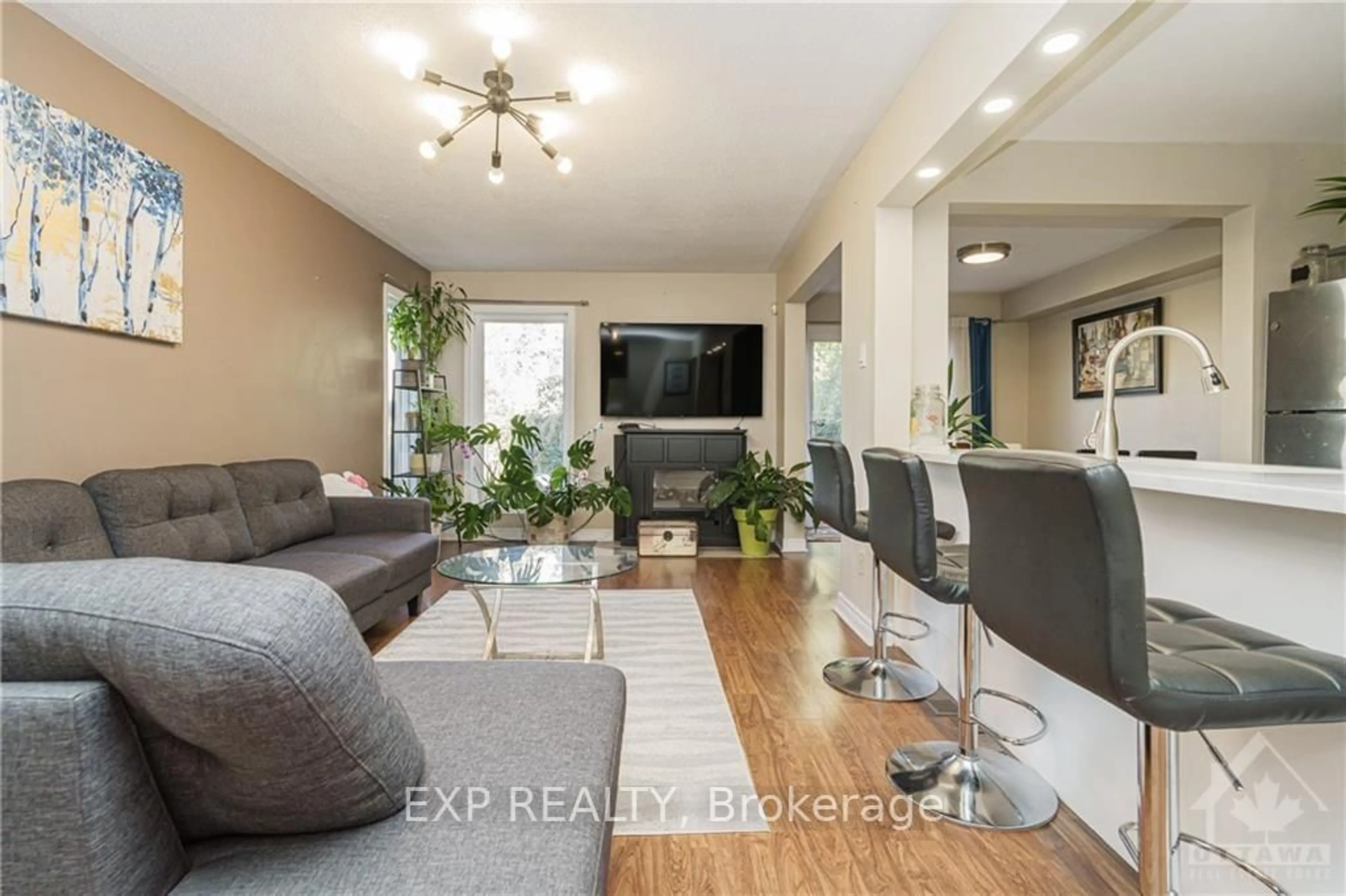 Living room, wood floors for 235 HUNTERSFIELD Dr, Hunt Club - South Keys and Area Ontario K1T 3M5