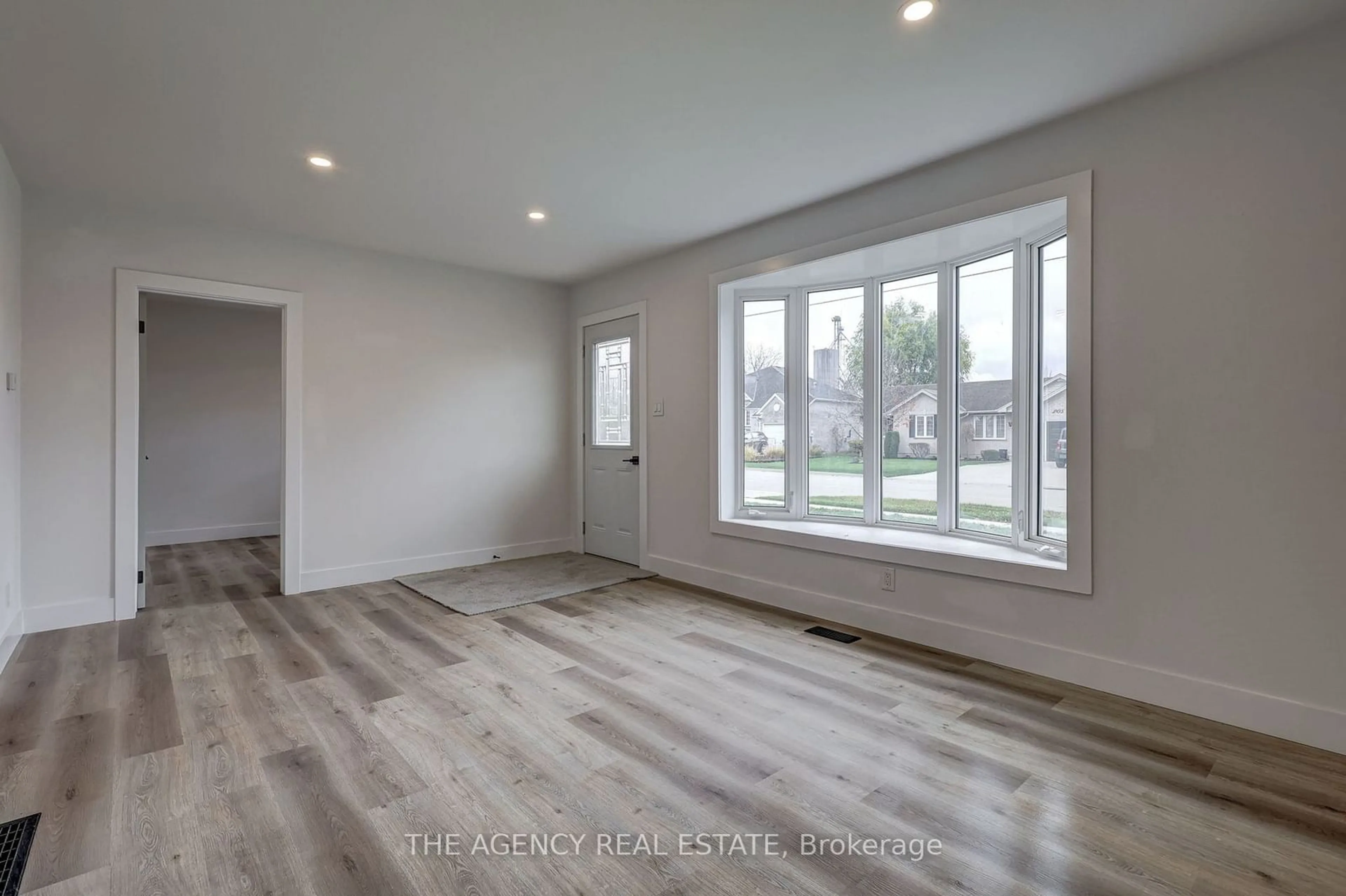 A pic of a room, wood floors for 204 Symes St, Southwest Middlesex Ontario N0L 1M0