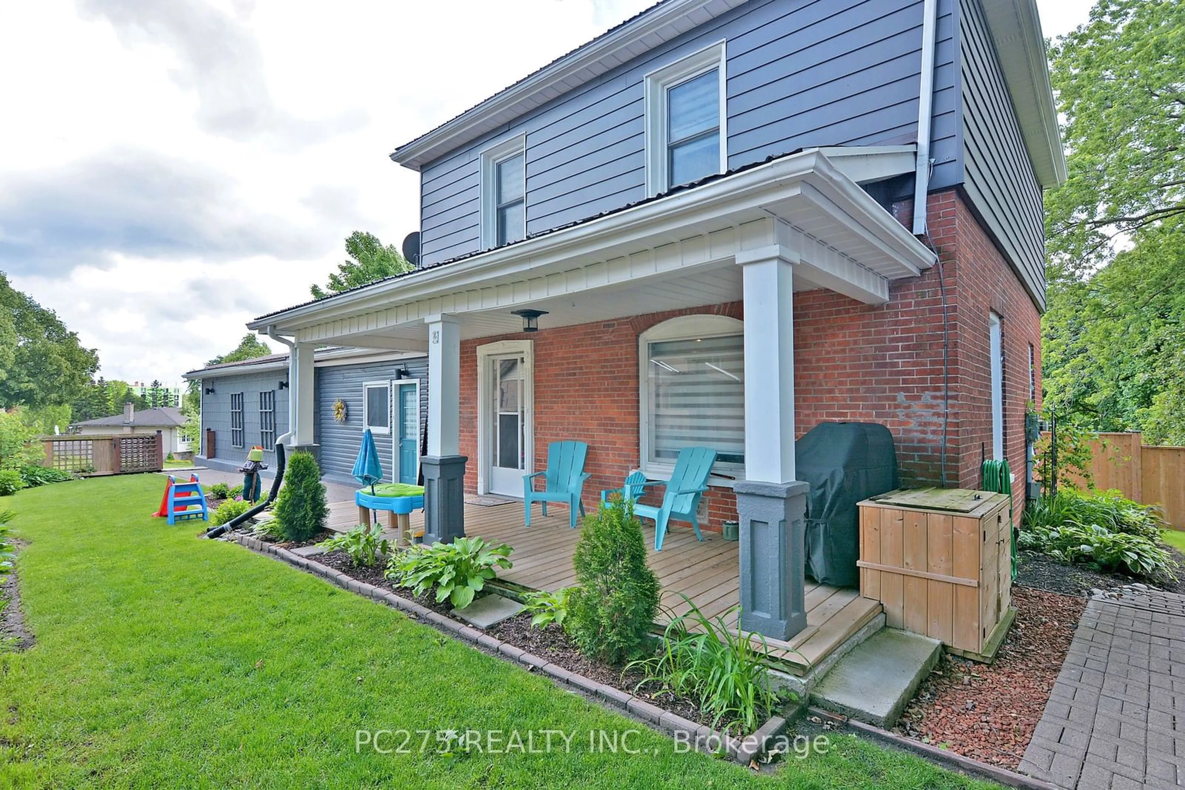 A pic from exterior of the house or condo, the fenced backyard for 763 Boyle Dr, Woodstock Ontario N4S 8M1