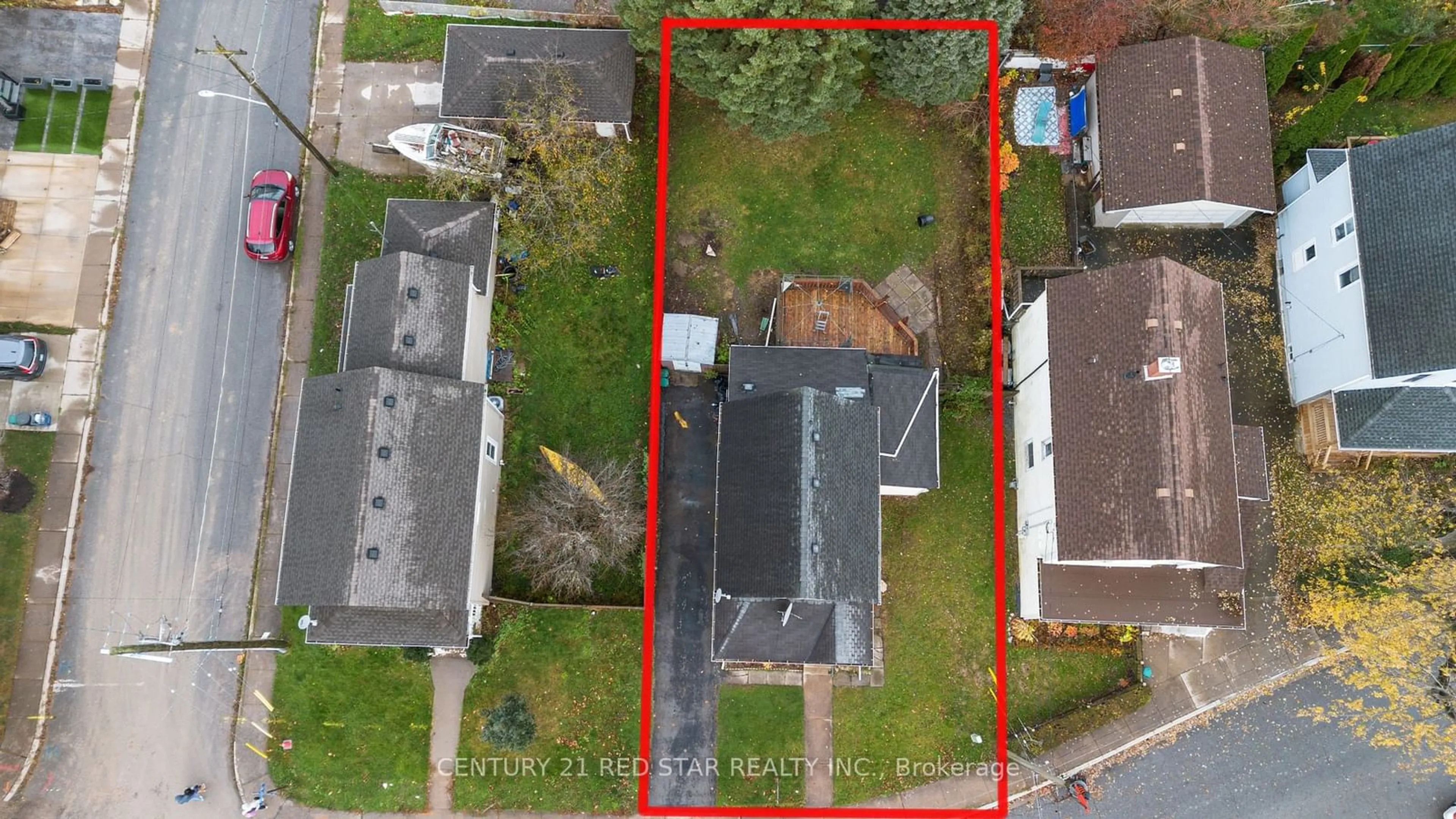 Frontside or backside of a home, the fenced backyard for 5082 St. Lawrence Ave, Niagara Falls Ontario L2E 3Y8