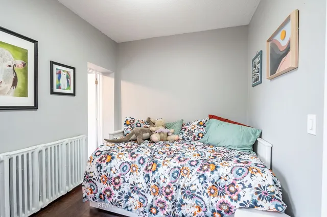 Additional property image - 166 Catharine St