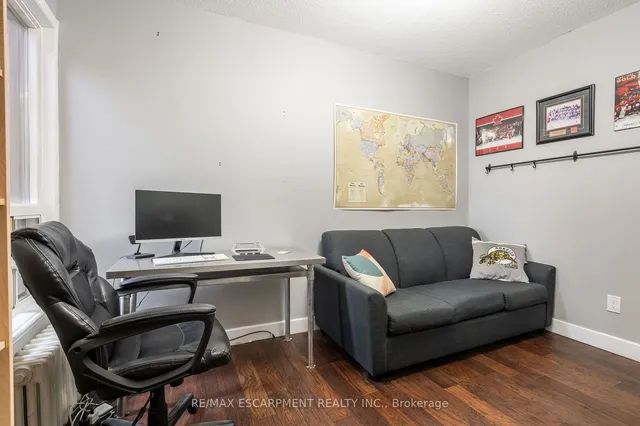 Additional property image - 166 Catharine St