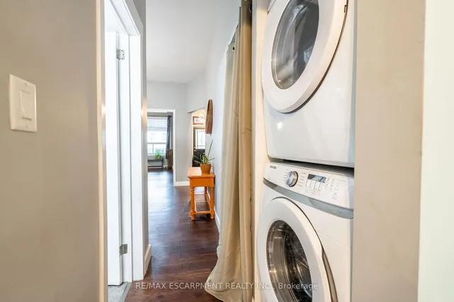 Additional property image - 166 Catharine St