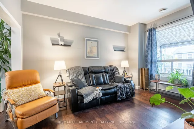 Additional property image - 166 Catharine St