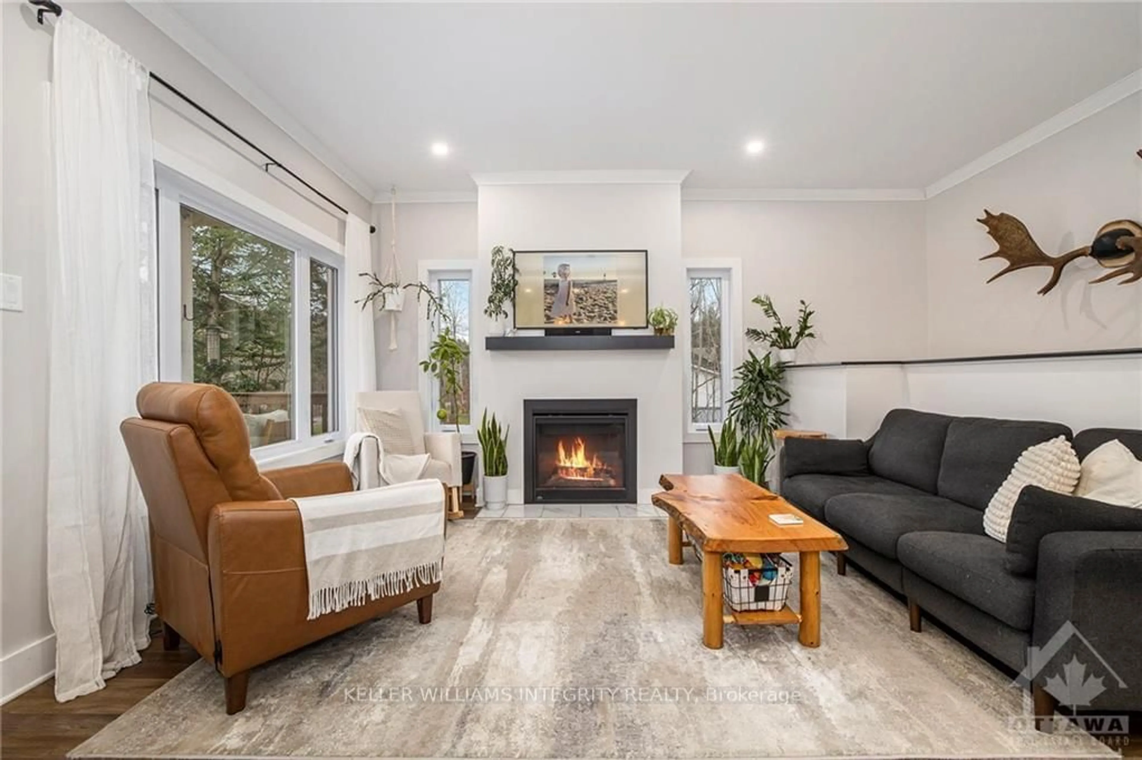 Living room, wood floors for 734 POWERS Rd, Tay Valley Ontario K7H 3C5