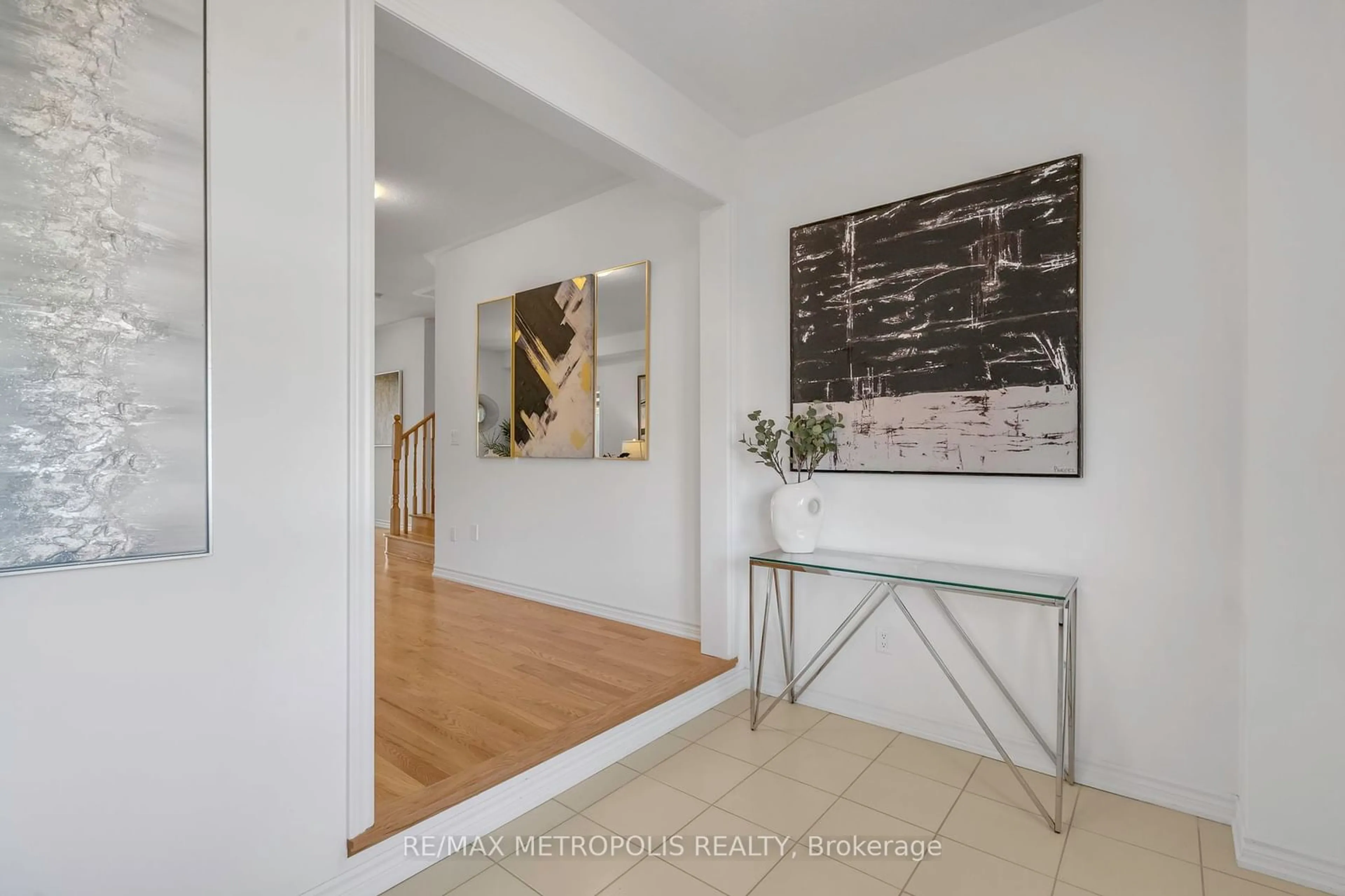 Indoor entryway, wood floors for 337 Moody St, Southgate Ontario N0C 1B0