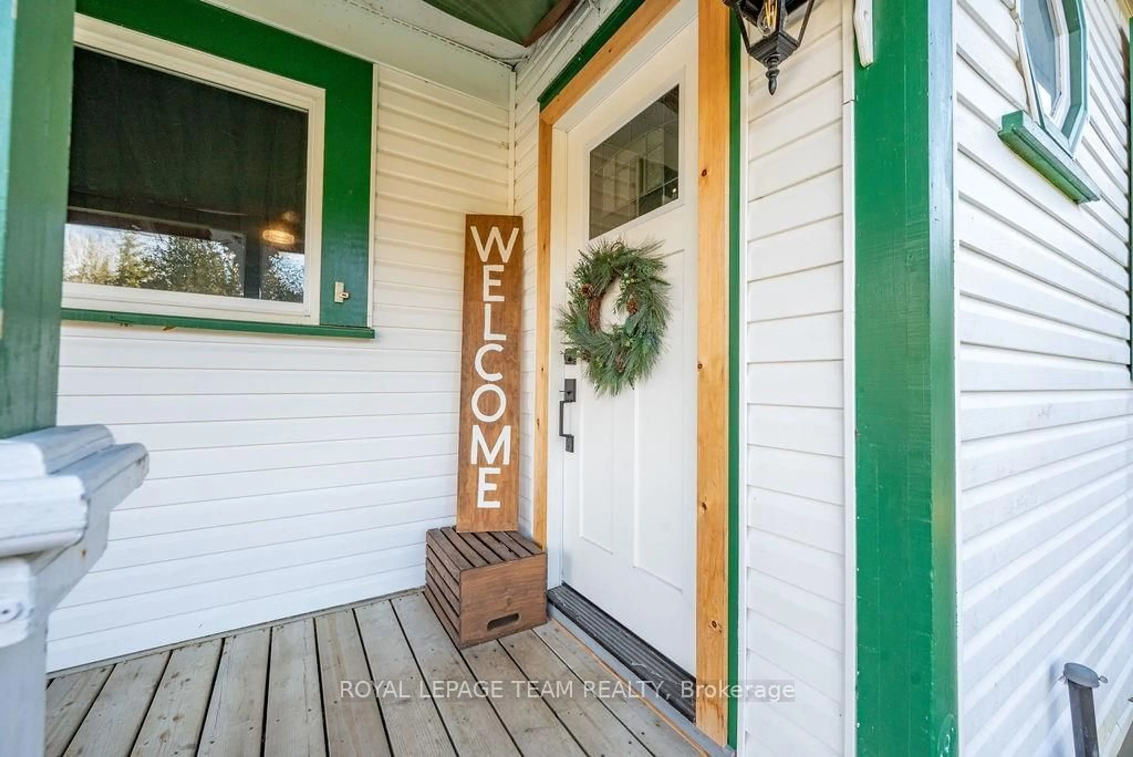 Indoor entryway, wood floors for 14633 HIGHWAY 60, Killaloe, Hagarty and Richards Ontario K0J 2A0