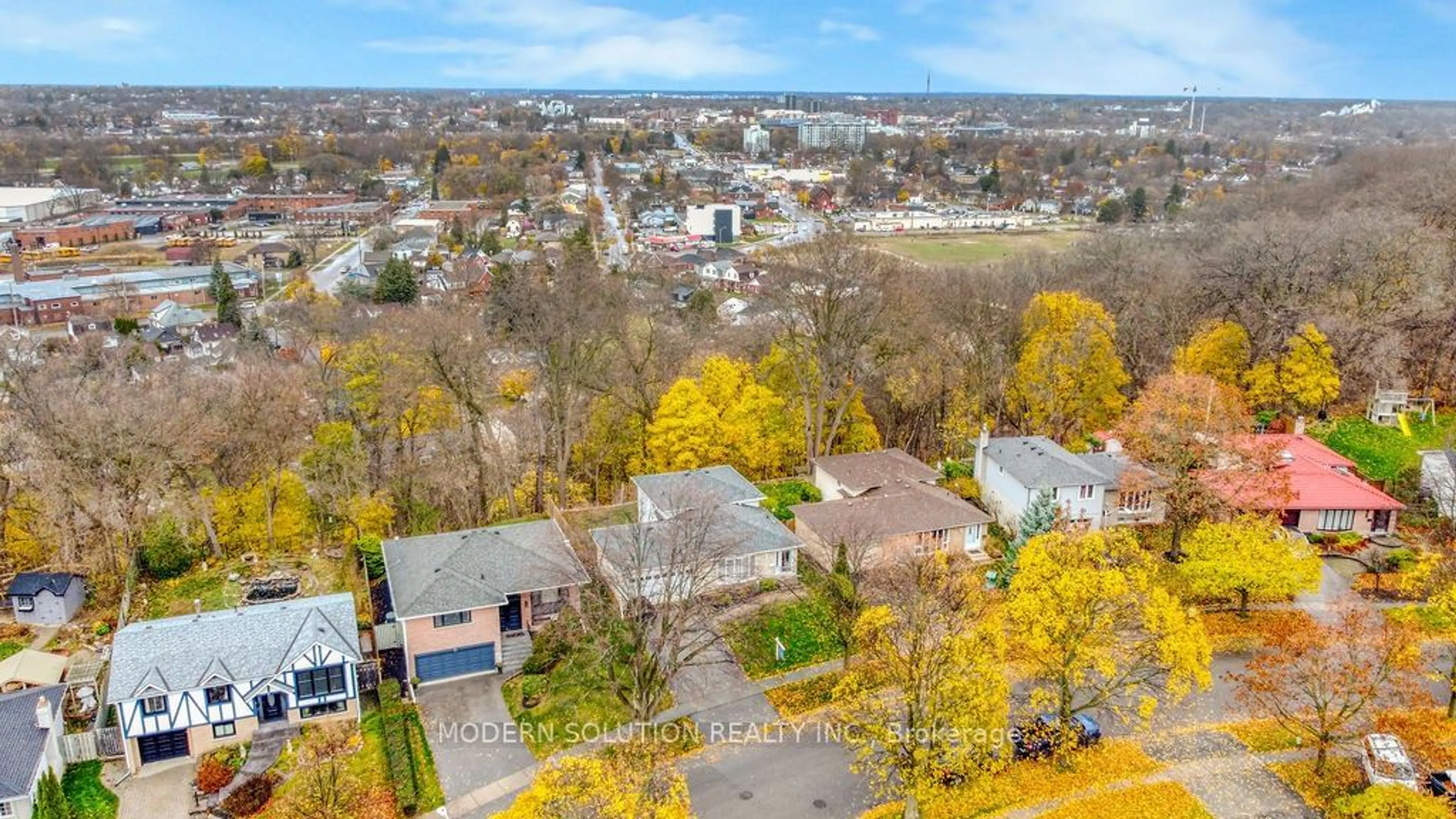 A pic from exterior of the house or condo, the street view for 36 Hillcrest Ave, Brantford Ontario N3T 5X8