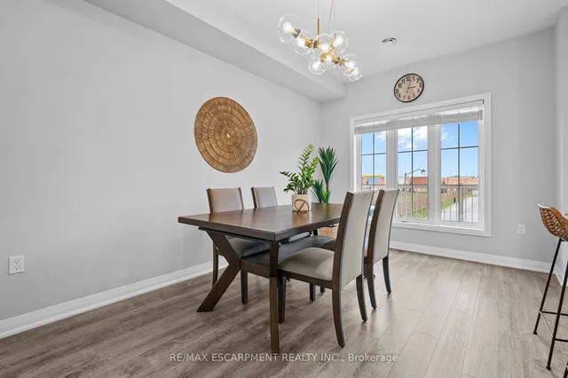 Additional property image - 271 Dalgleish Tr