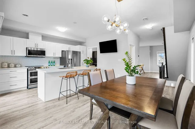 Additional property image - 271 Dalgleish Tr