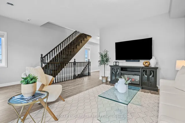 Additional property image - 271 Dalgleish Tr