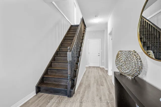 Additional property image - 271 Dalgleish Tr