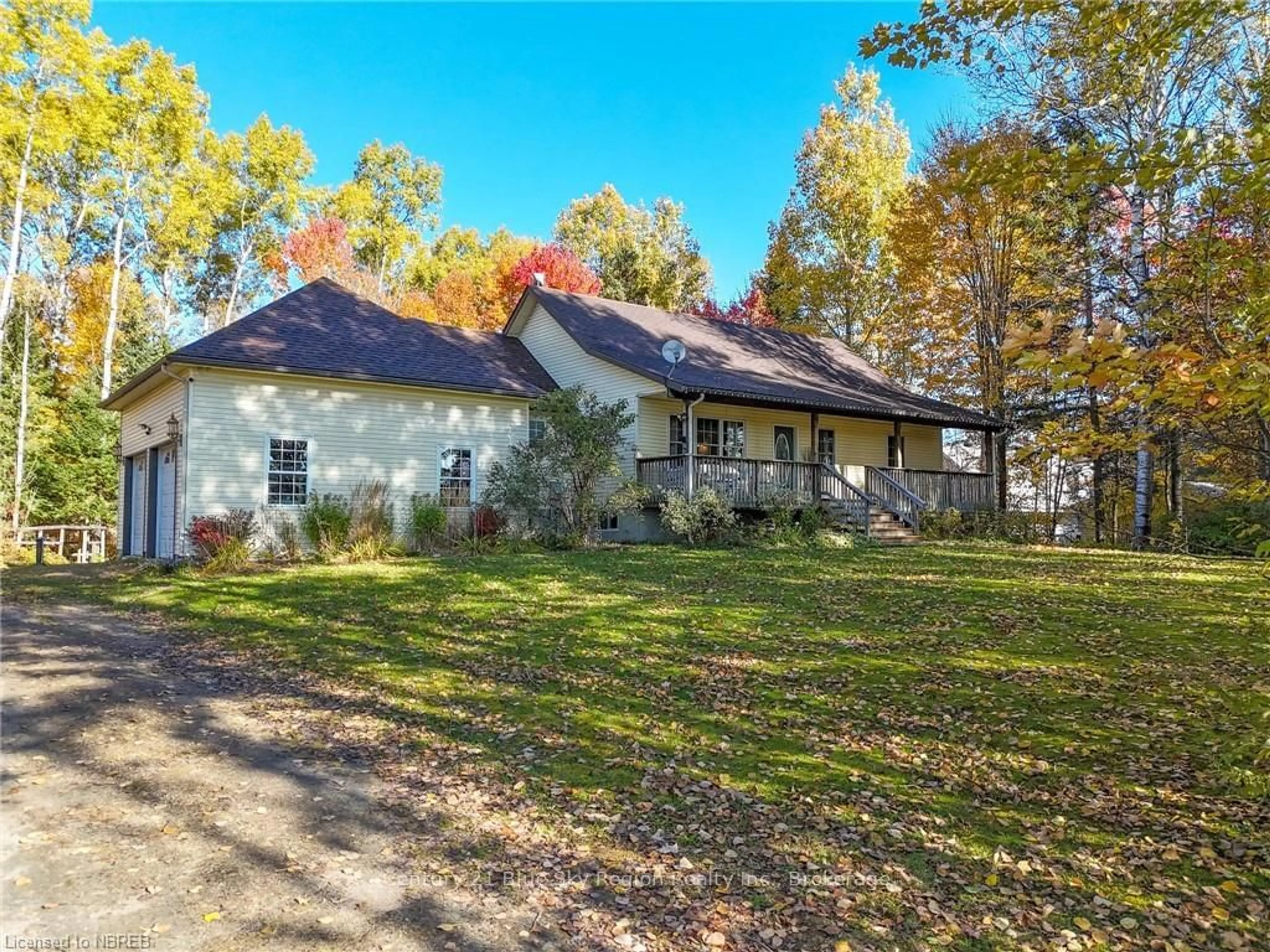 Frontside or backside of a home, cottage for 119 HILLCREST Rd, East Ferris Ontario P0H 1B0