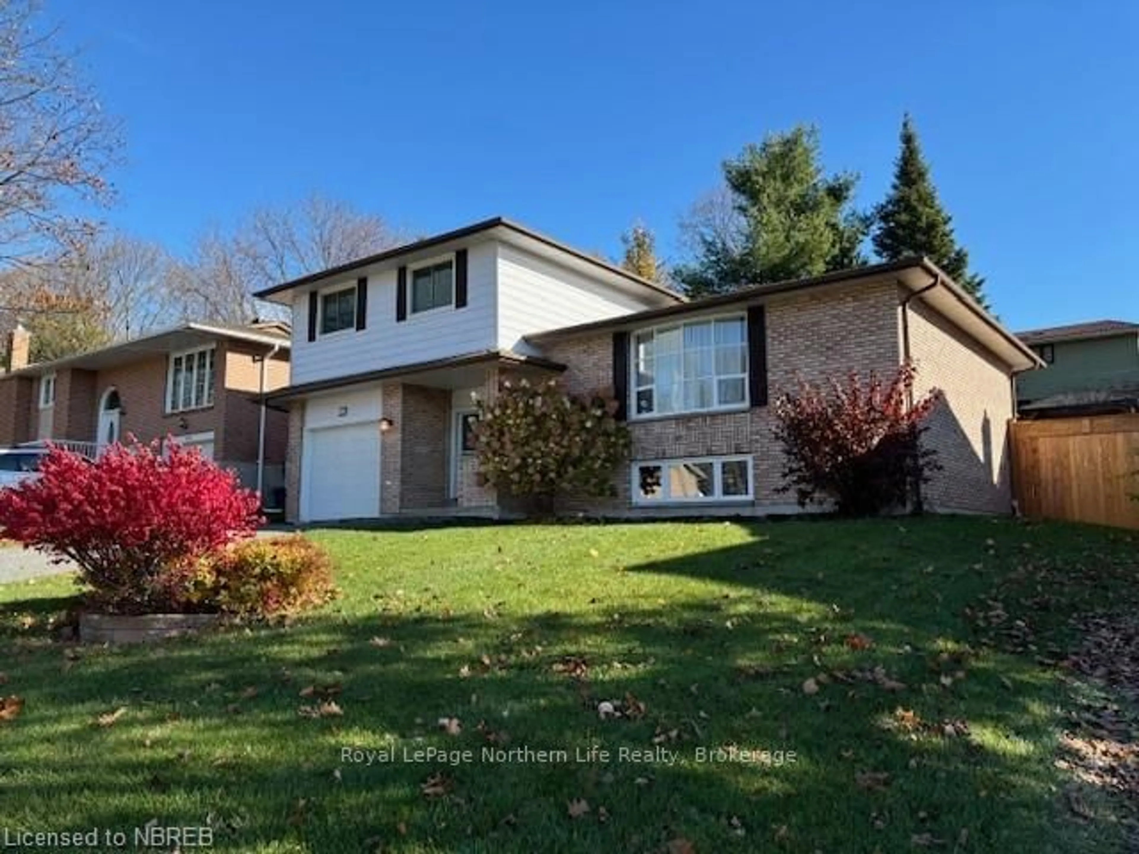 Frontside or backside of a home, the street view for 116 FRANCIS St, North Bay Ontario P1C 1B1