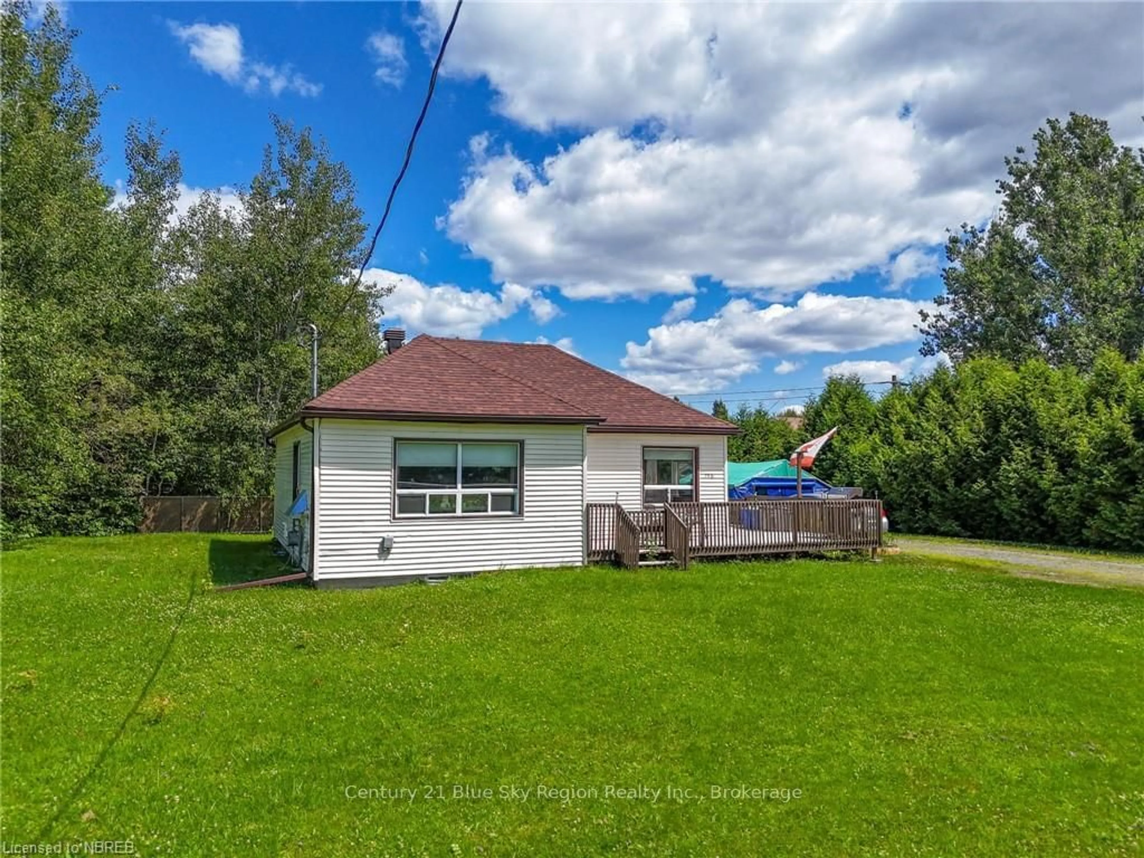 Frontside or backside of a home, cottage for 796 COURSOL Rd Ontario P2B 3J5