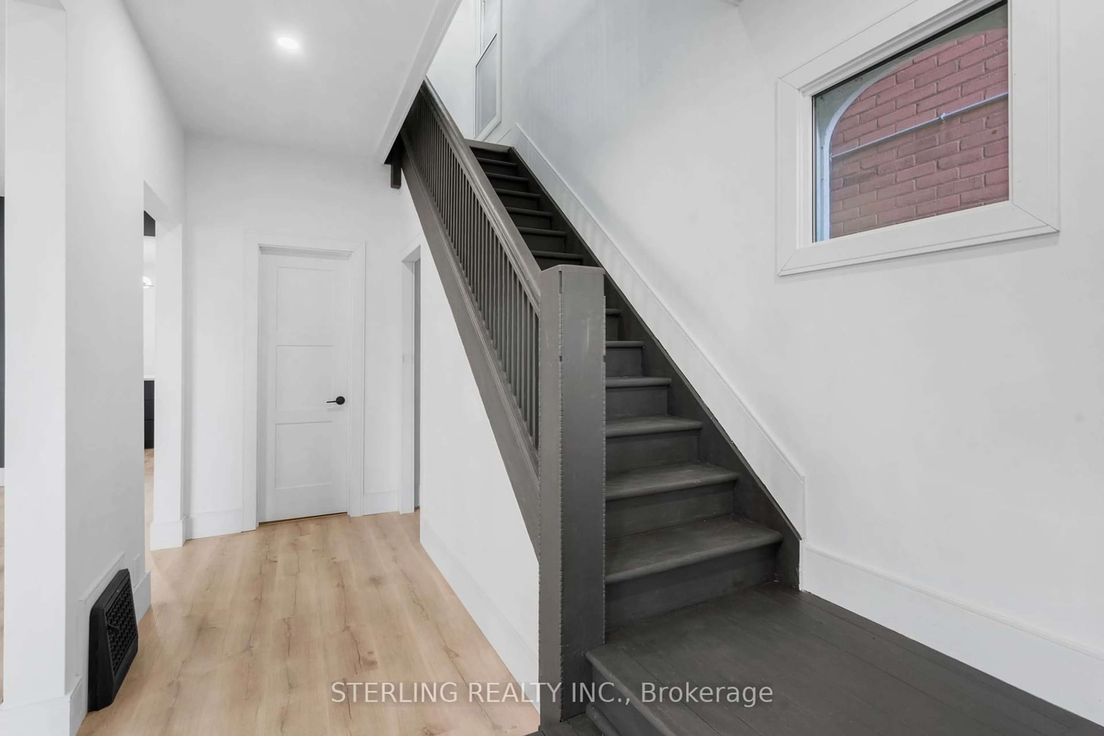 Stairs for 200 Stewart St, Peterborough Ontario K9J 3M5