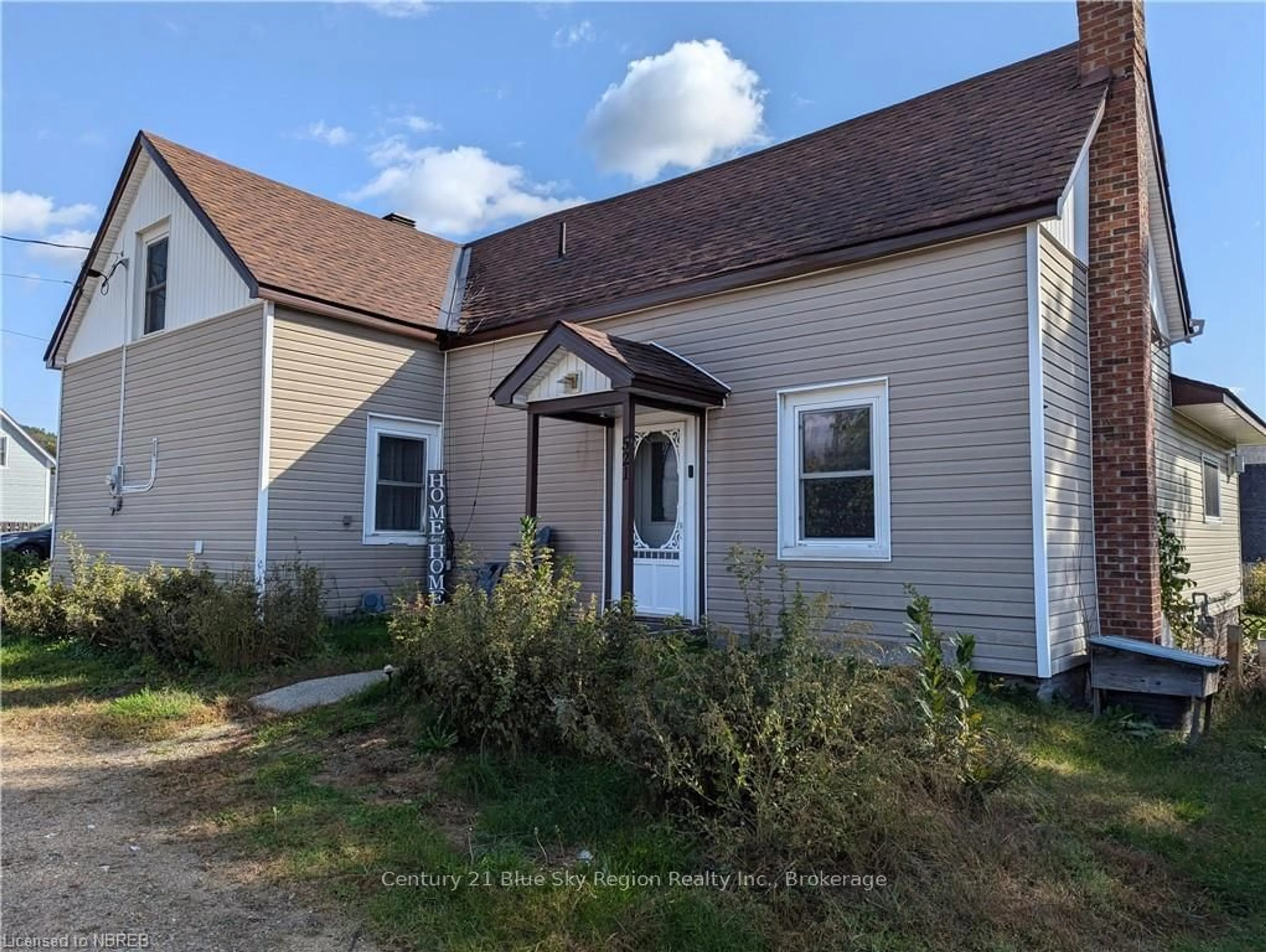 Frontside or backside of a home, cottage for 521 MCCOOL St, Mattawa Ontario P0H 1V0