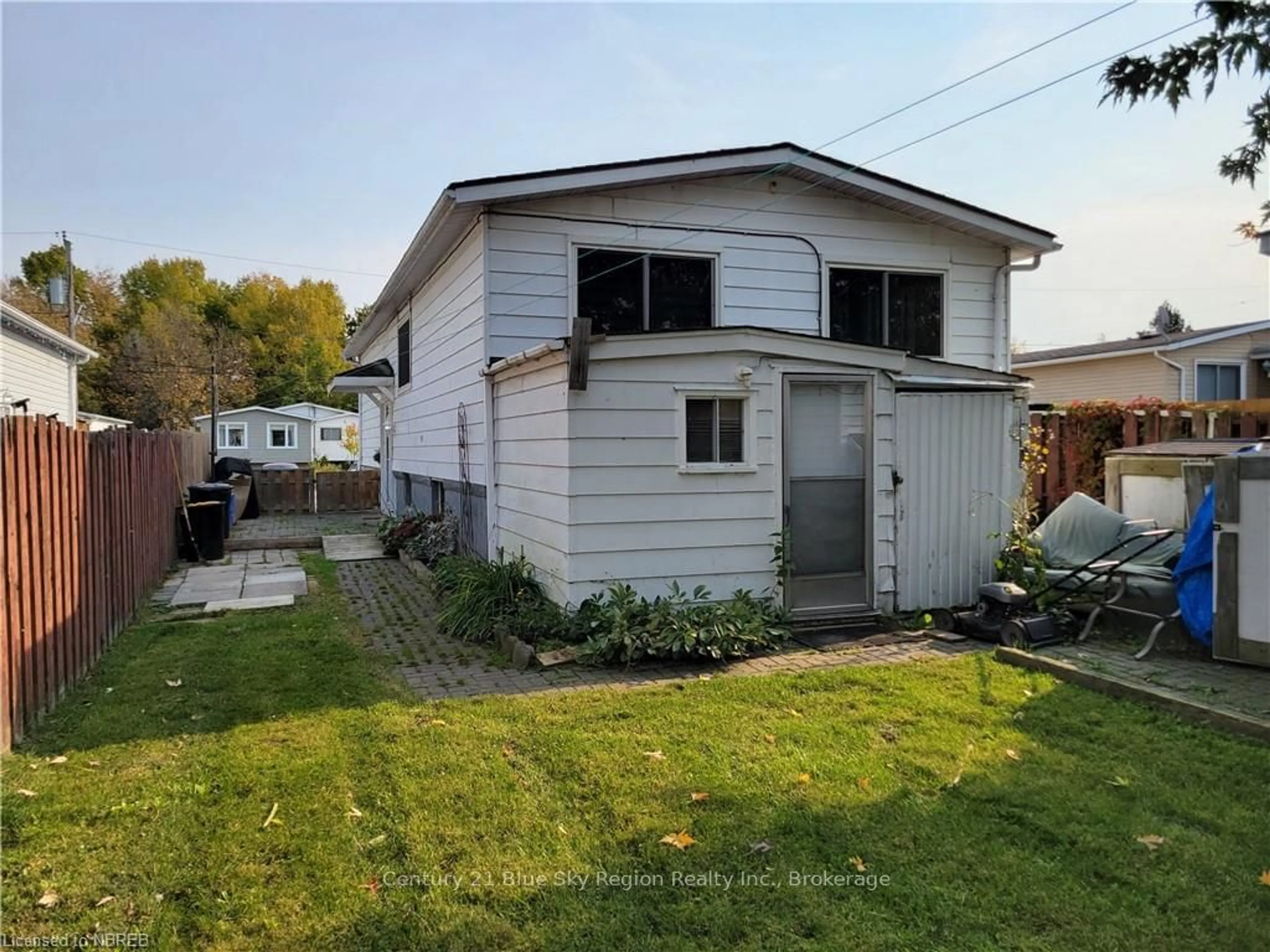 Frontside or backside of a home, cottage for 28 RYAN Ave, North Bay Ontario P1A 3W7