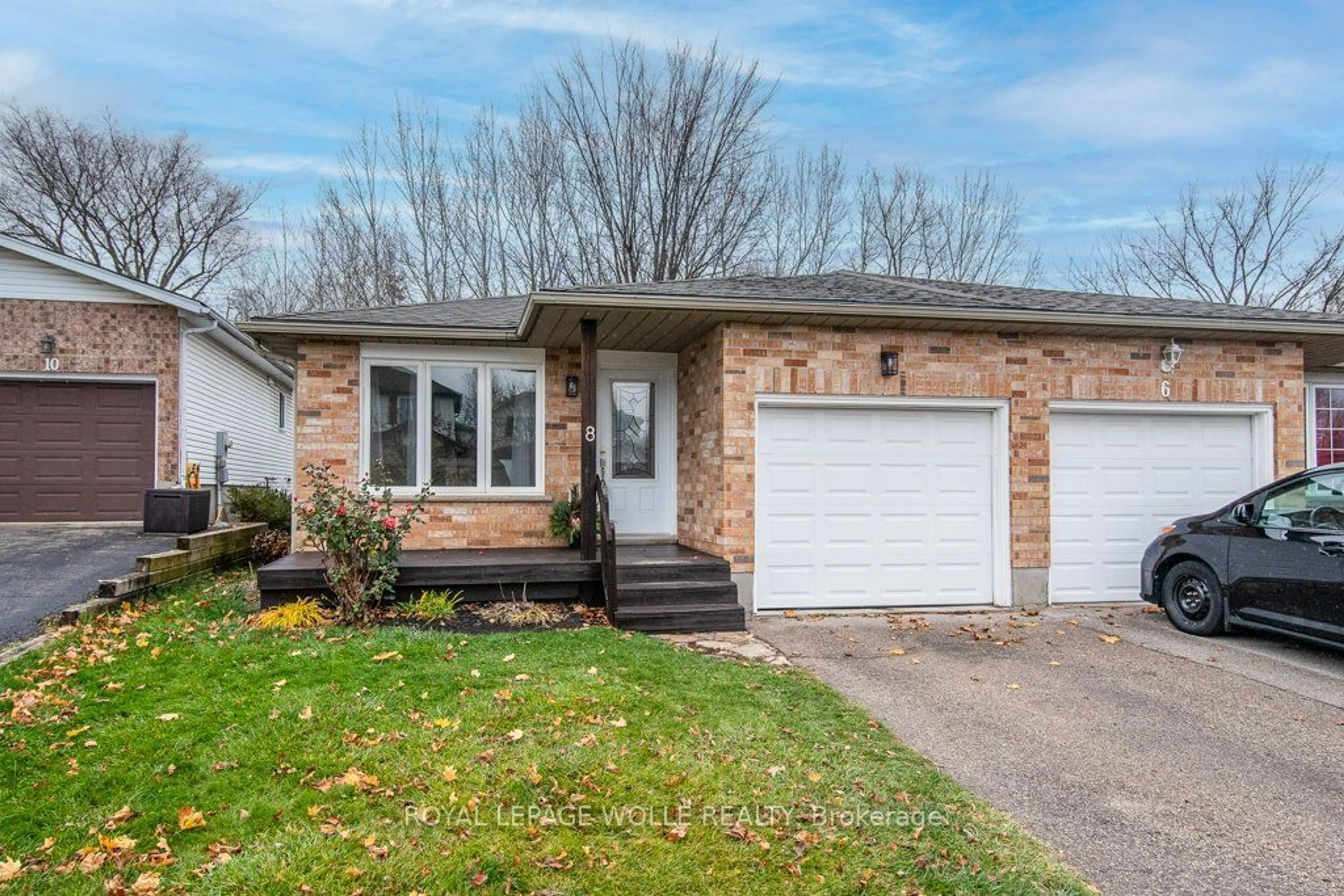 Frontside or backside of a home, cottage for 8 DAWN RIDGE Dr, Kitchener Ontario N2N 3J7