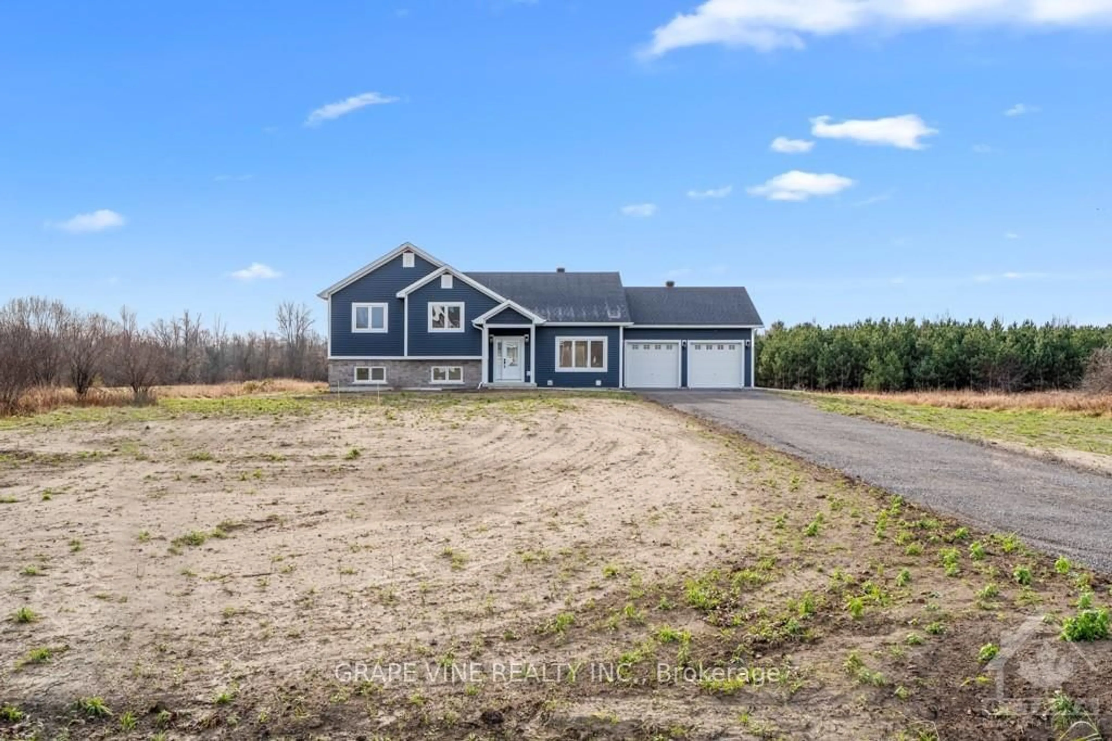 Frontside or backside of a home, cottage for 10076 NATION RIVER Rd, South Dundas Ontario K0E 1W0