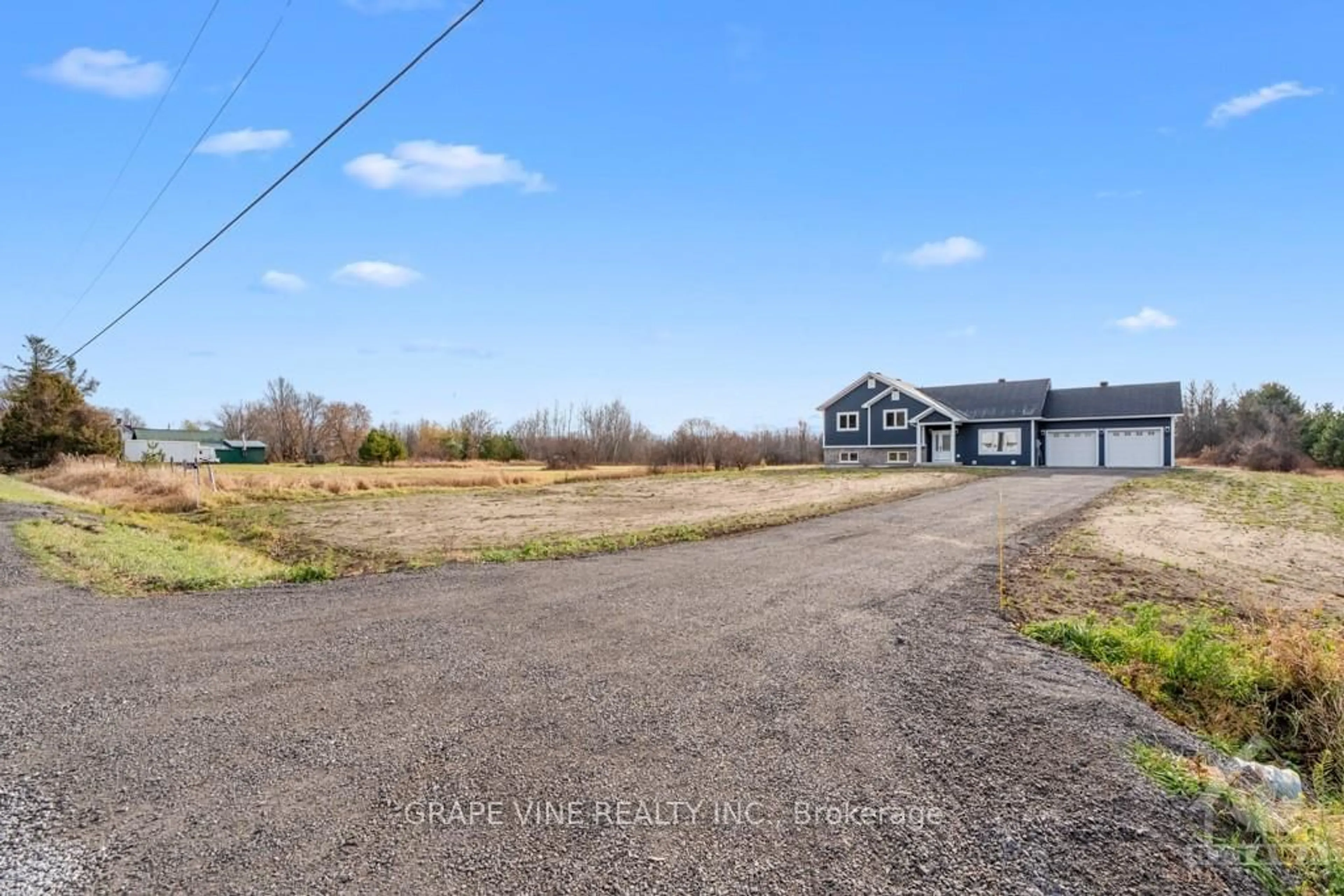 Frontside or backside of a home, the street view for 10076 NATION RIVER Rd, South Dundas Ontario K0E 1W0