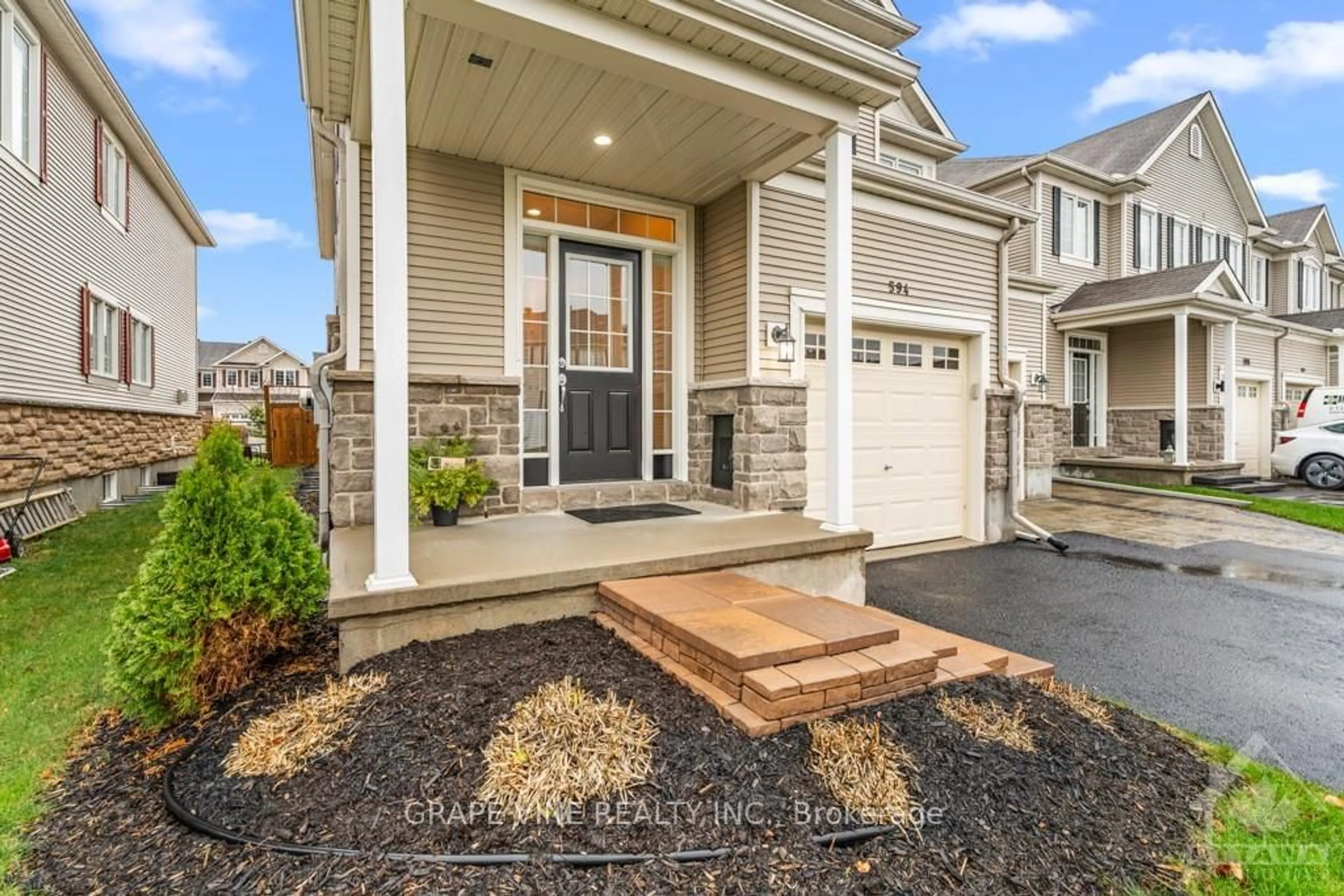 Home with brick exterior material for 594 BARRICK HILL Rd, Kanata Ontario K2M 0B3